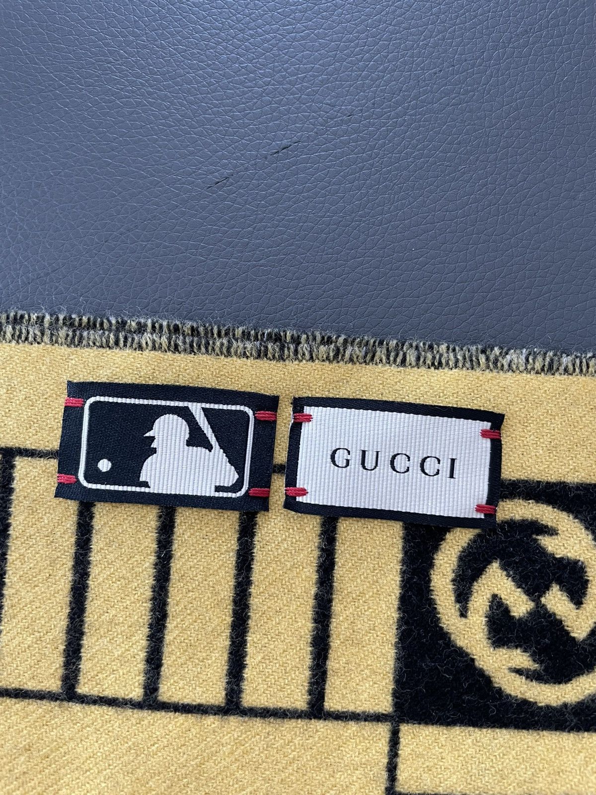 Gucci × MLB Super Limited Gucci x Pittsburgh Pirates Runway Scarf NEW Size ONE SIZE - 2 Thumbnail
