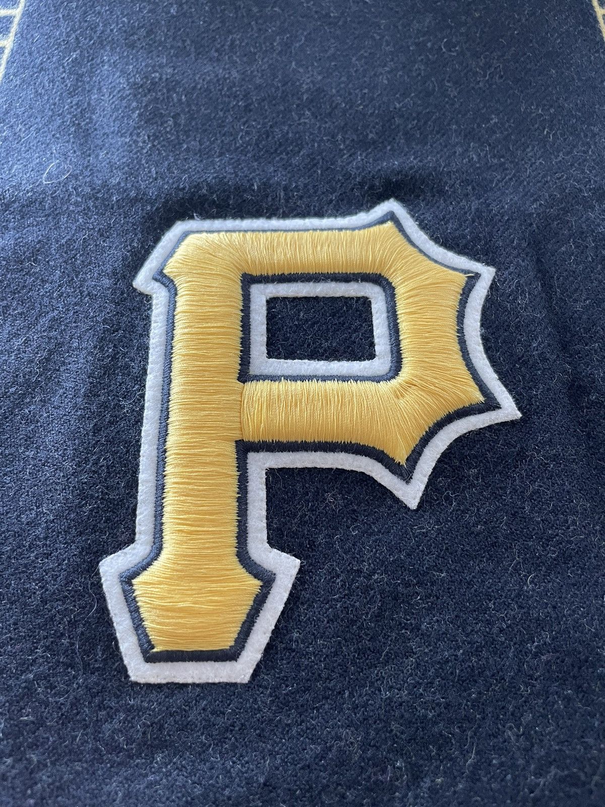 Gucci × MLB Super Limited Gucci x Pittsburgh Pirates Runway Scarf NEW Size ONE SIZE - 5 Thumbnail