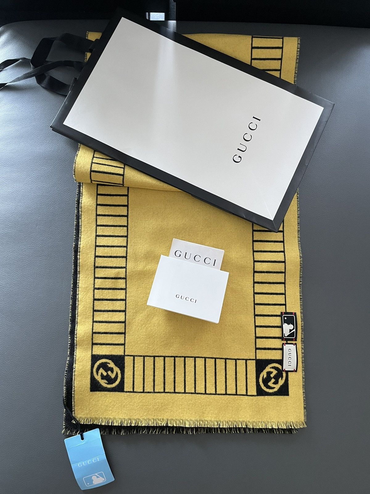 Gucci × MLB Super Limited Gucci x Pittsburgh Pirates Runway Scarf NEW Size ONE SIZE - 8 Thumbnail