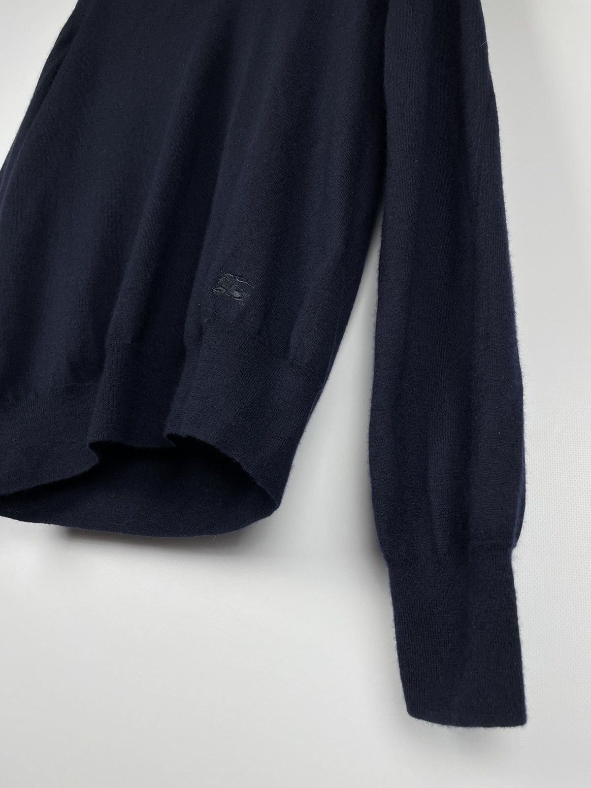 Burberry Burberry London Cashmere V-Neck Sweater Size US L / EU 52-54 / 3 - 4 Thumbnail