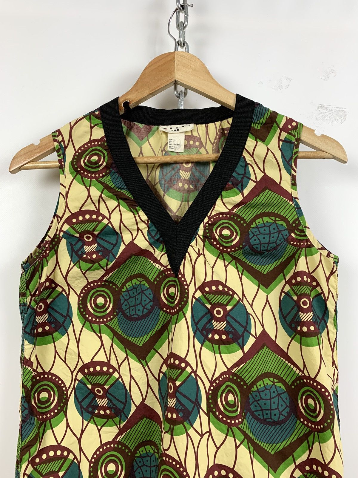 H&M Women’s Marni x H&M Multicolor Tank Top V Neck Shirt Size S / US 4 / IT 40 - 4 Thumbnail