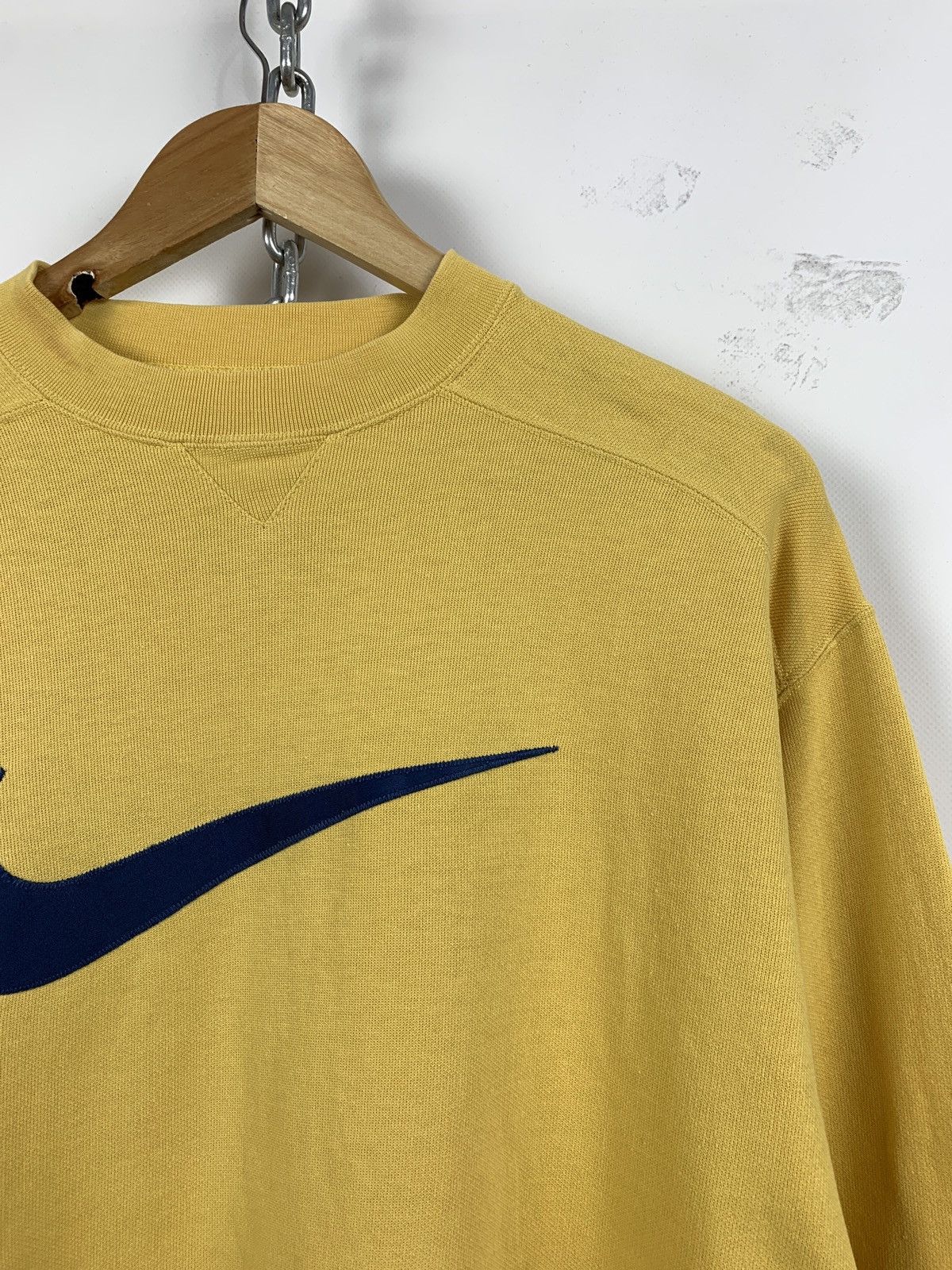 Nike 90s Vintage Nike Center Swoosh Yellow Women’s Sweatshirt Size S / US 4 / IT 40 - 7 Thumbnail