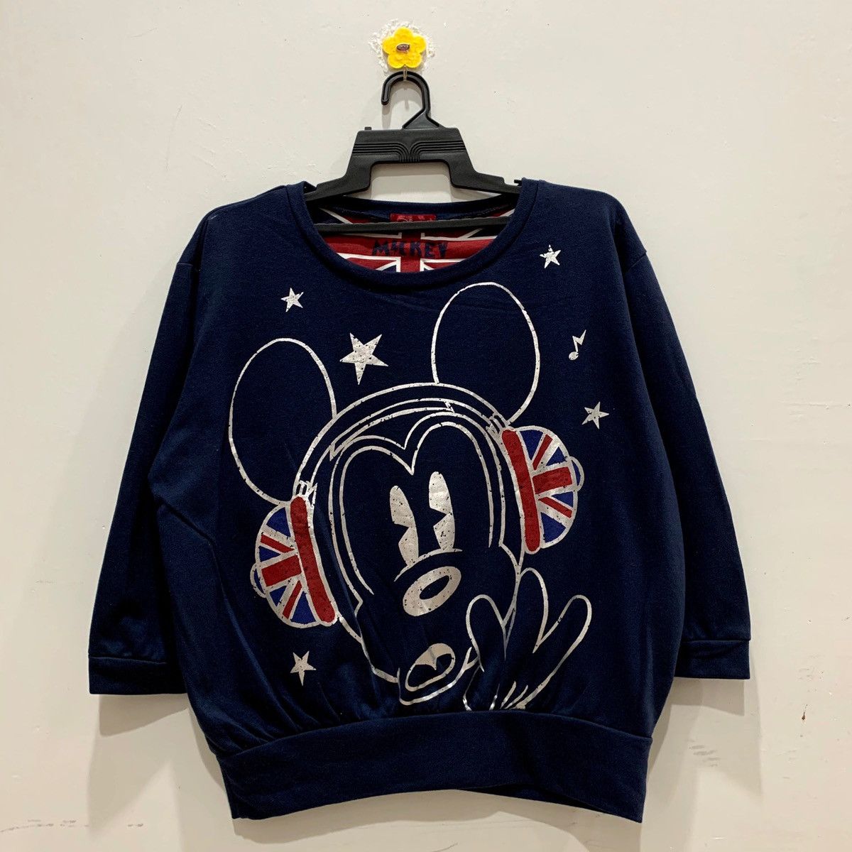 Disney × Japanese Brand × Mickey Mouse DISNEY MICKEY MOUSE Sweatshirt Size M Fits XL Size US XL / EU 56 / 4 - 1 Thumbnail