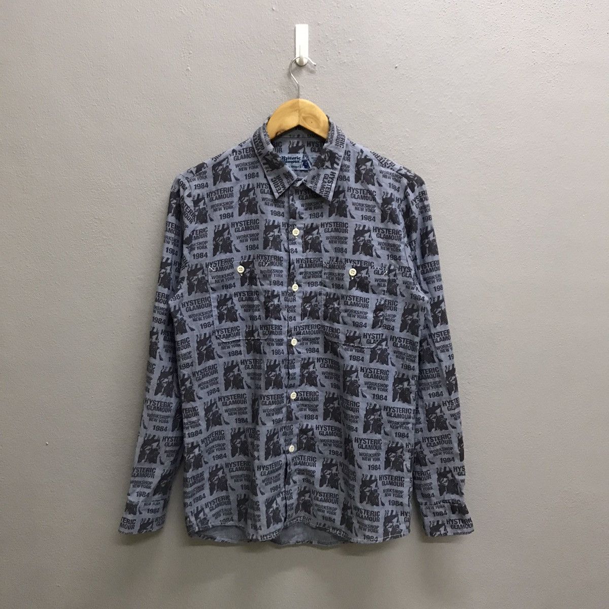 Hysteric Glamour Vintage Hyteric Glamour Alloverpirnt Button Up Shirt Size US S / EU 44-46 / 1 - 3 Thumbnail