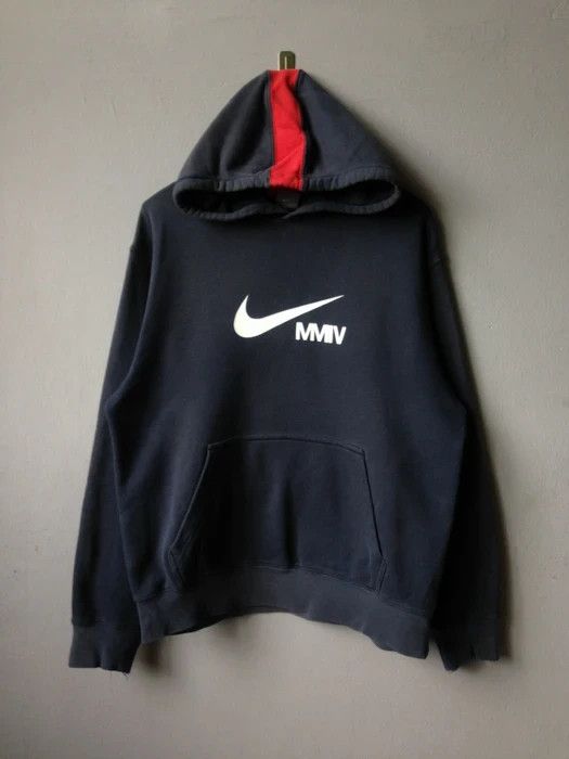 Nike × Vintage Nike Y2K MMIV Swoosh Pullover Hoodie Size US L / EU 52-54 / 3 - 1 Thumbnail