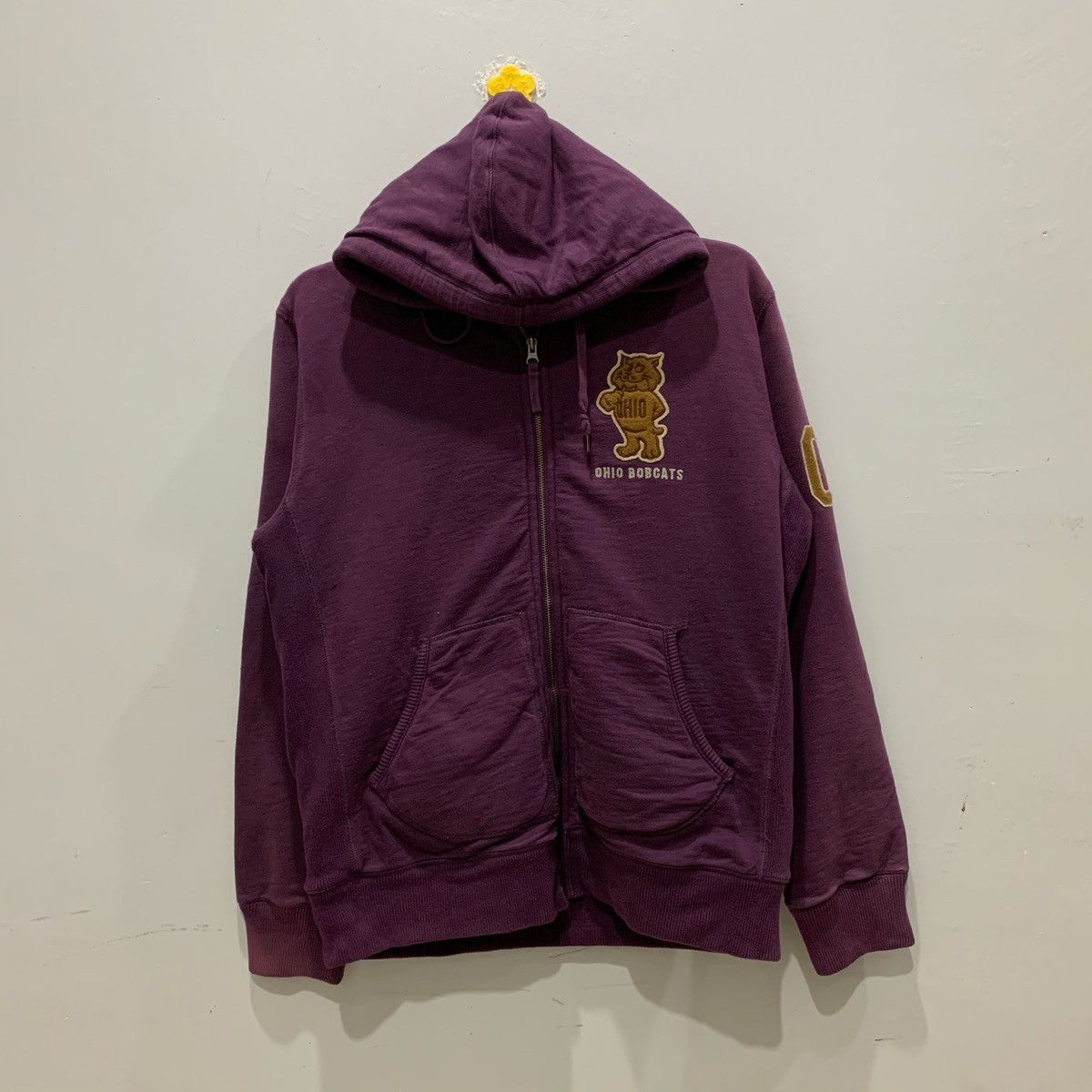Japanese Brand × Vintage OHIO BOBCATS Hoodie big logo Size L Size US L / EU 52-54 / 3 - 1 Thumbnail