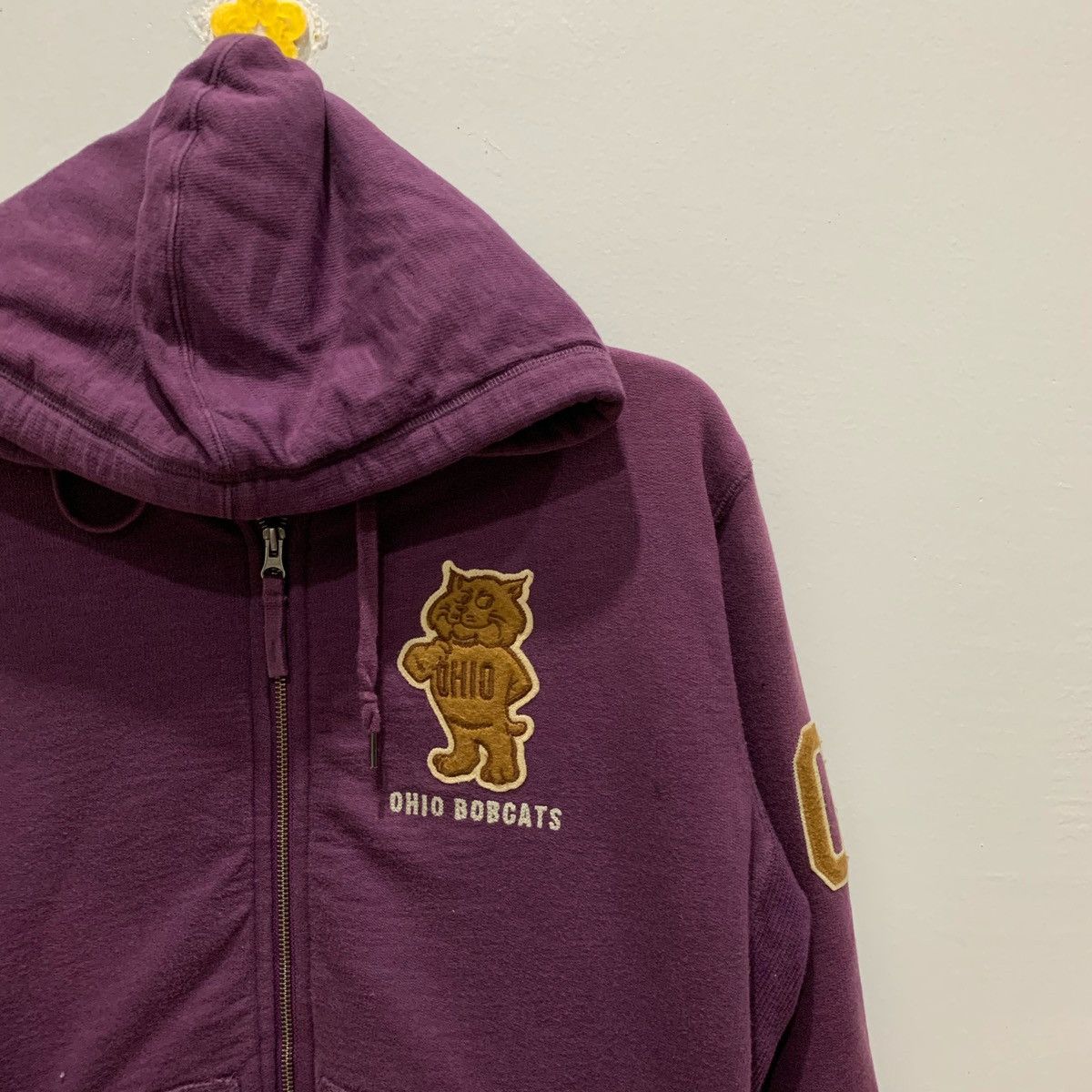 Japanese Brand × Vintage OHIO BOBCATS Hoodie big logo Size L Size US L / EU 52-54 / 3 - 3 Thumbnail