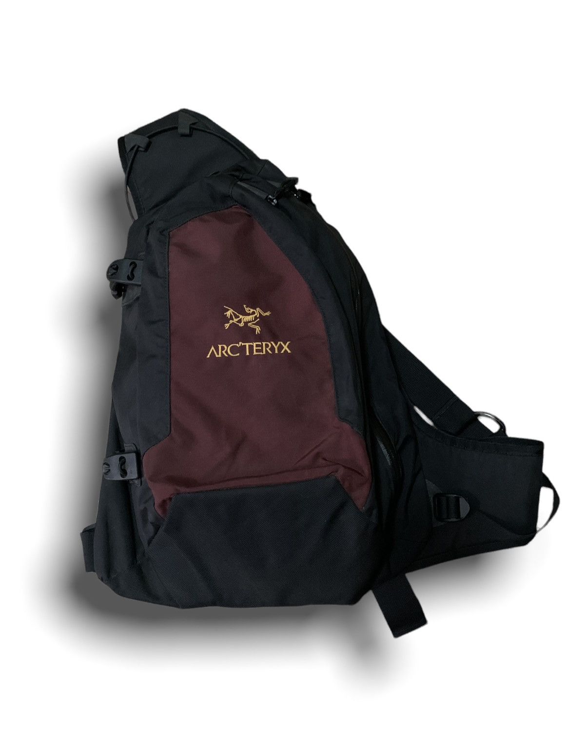 Arc'Teryx Arc’teryx Quiver Crossbody Bag Grailed
