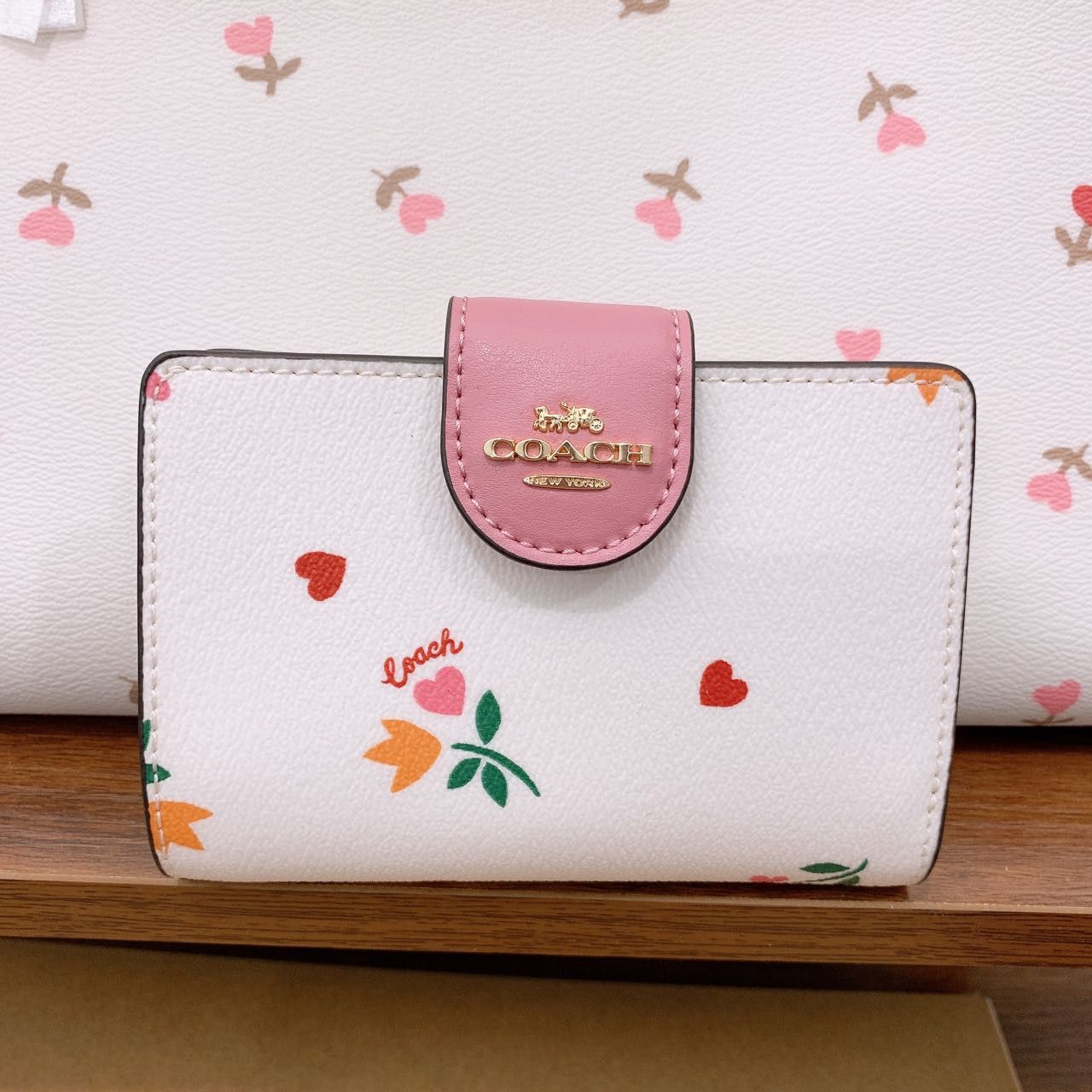 Medium Corner Zip Wallet With Heart Petal Print