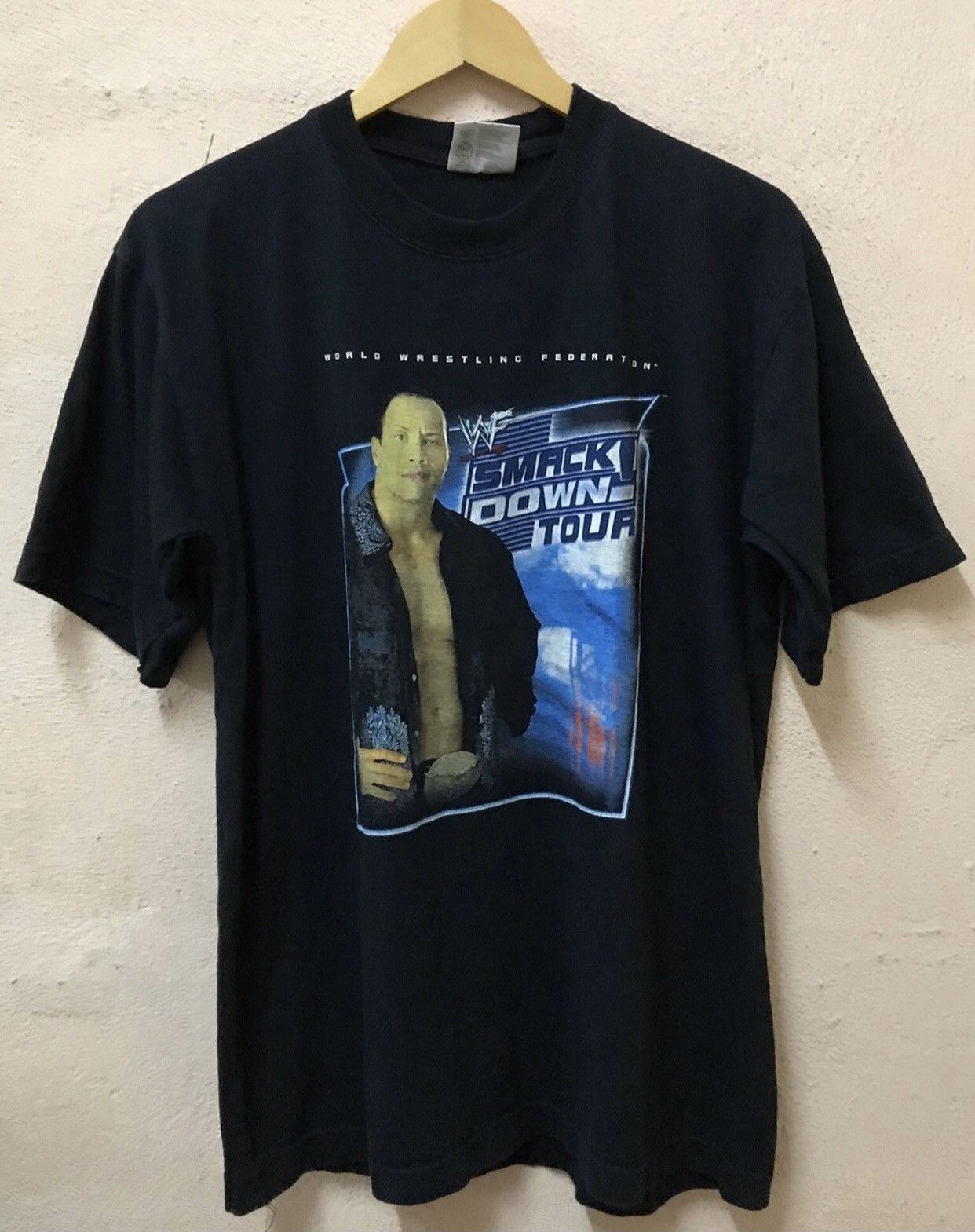 Band Tees × Vintage × WWF Vintage The Rock Wrestler Wwf Smack Down Tour Tshirt Size US L / EU 52-54 / 3 - 1 Thumbnail