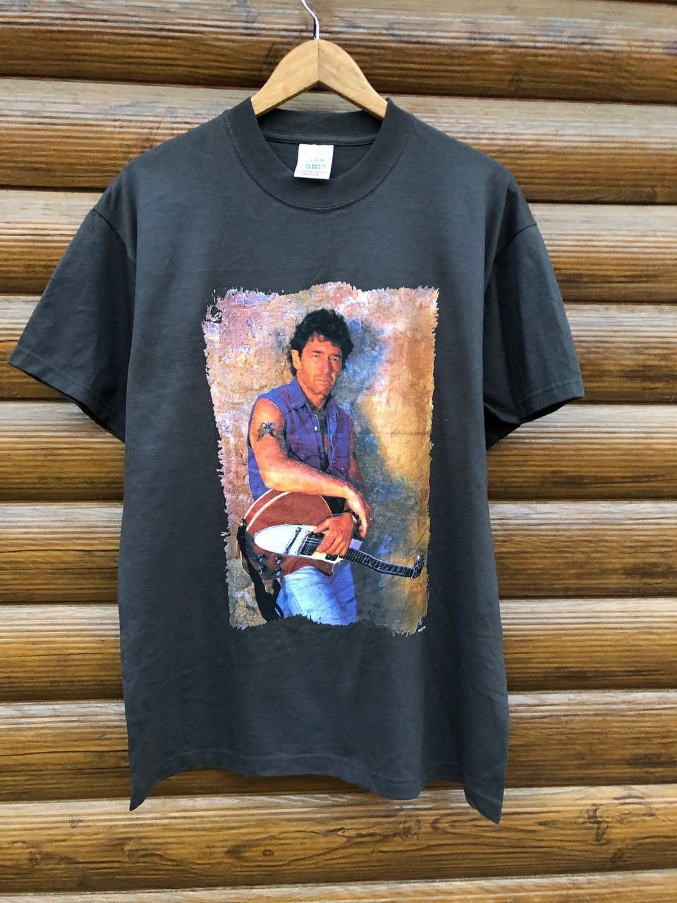 Vintage Vintage 90s Rock Graphic Tee – Guitarist Print Size US L / EU 52-54 / 3 - 1 Thumbnail
