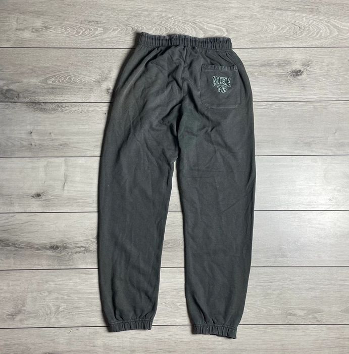 Nike VINTAGE NIKE SWEATPANTS