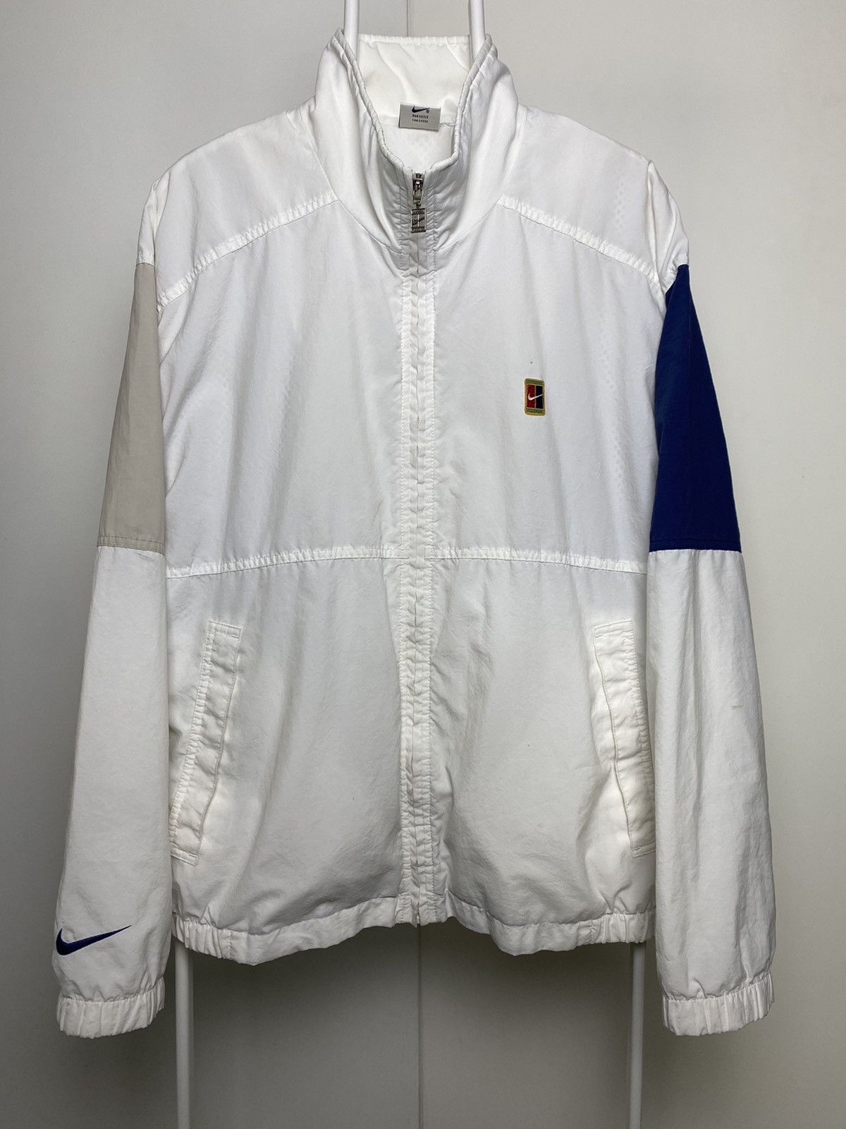 Nike × Vintage RARE! 90s Nike Court vintage white track jacket windbreaker Size US L / EU 52-54 / 3 - 1 Thumbnail