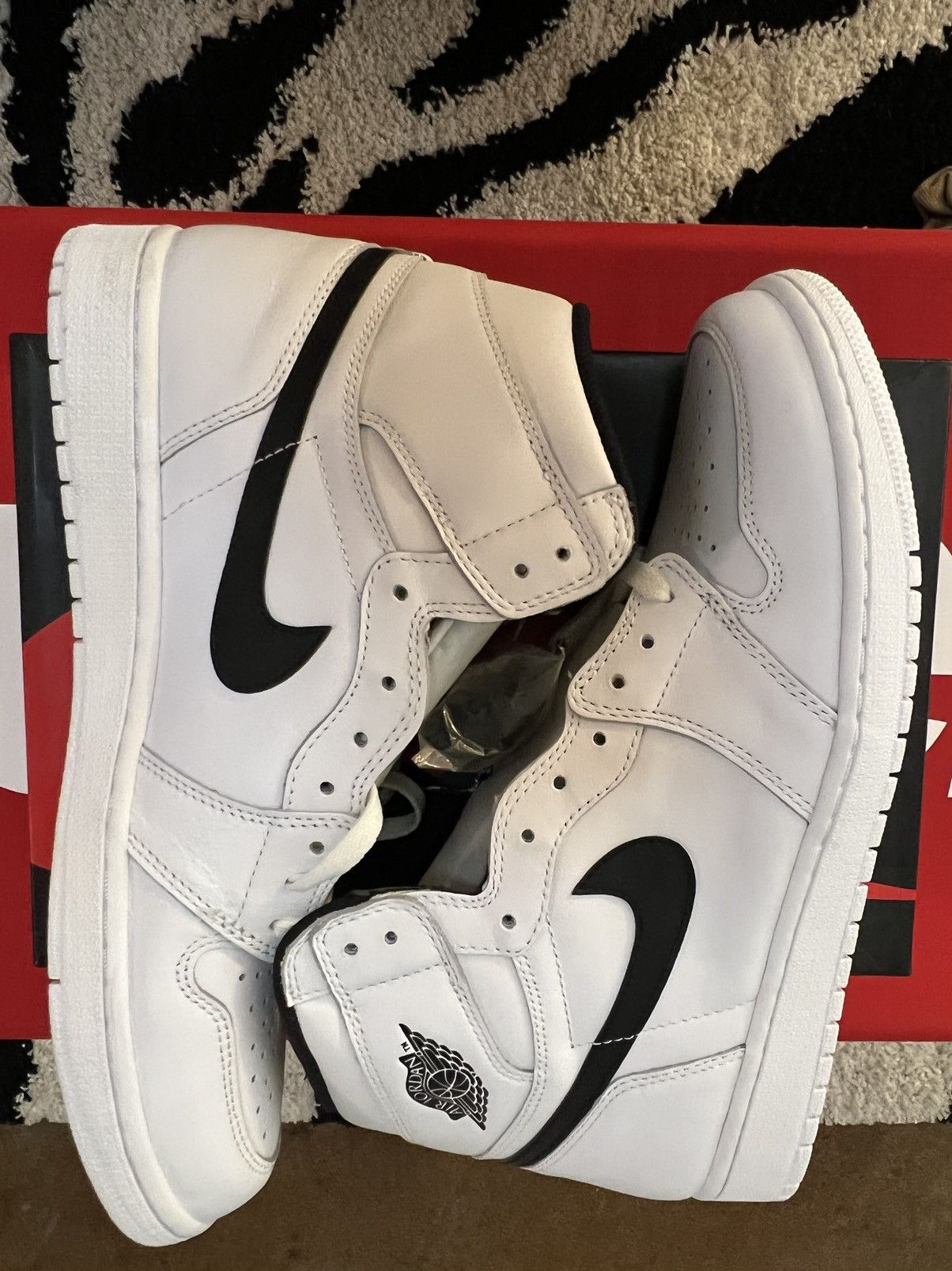 Jordan 1 Retro High OG Yin Yang White