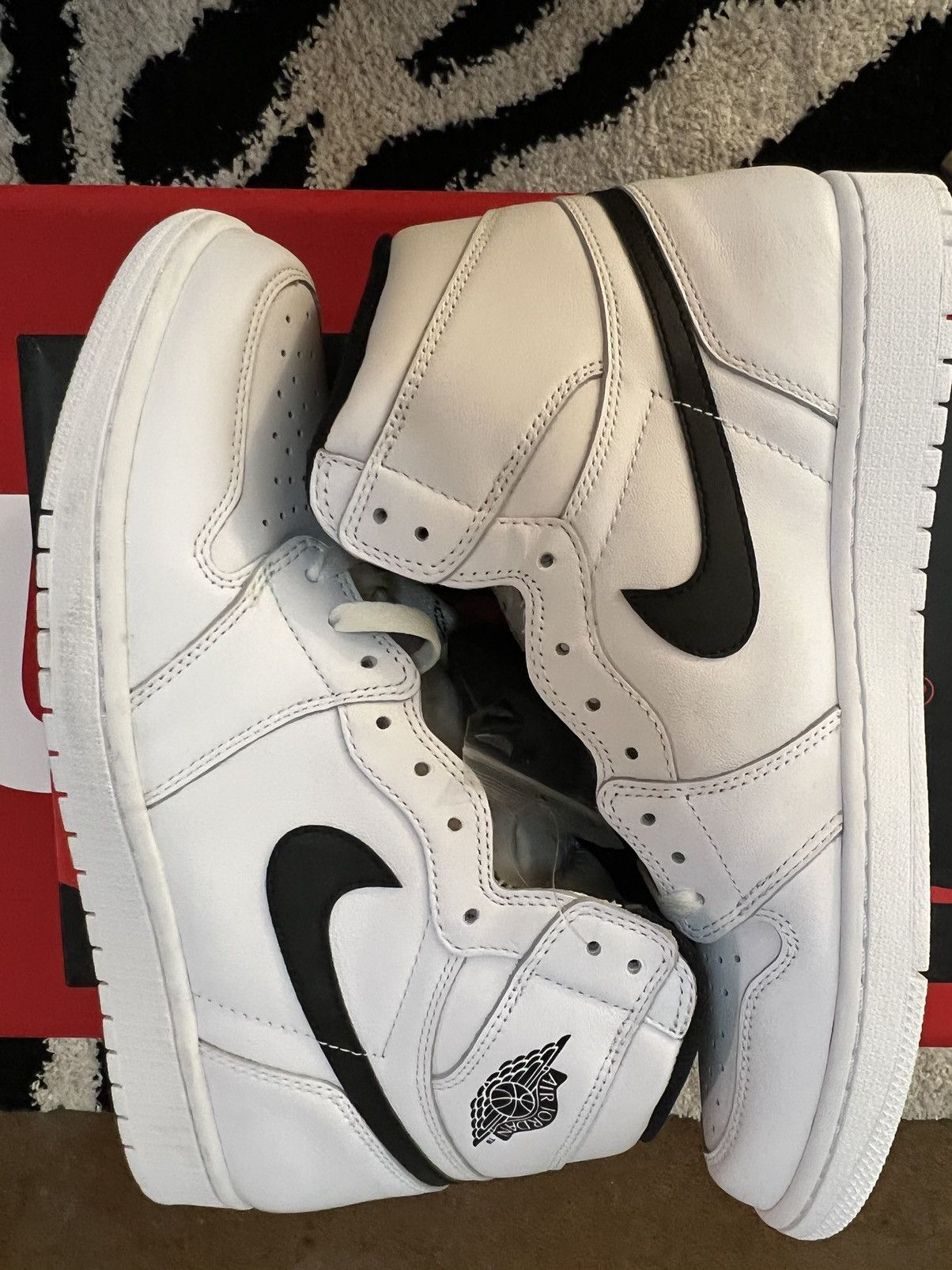 Jordan 1 Retro High OG Yin Yang White
