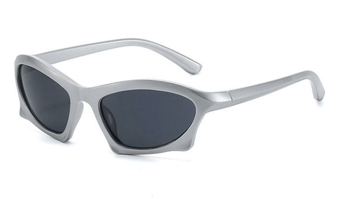 Jewelry Kurt Cobain Silver Alien Sunglasses Punk Grunge 2000s Look Size ONE SIZE - 2 Thumbnail