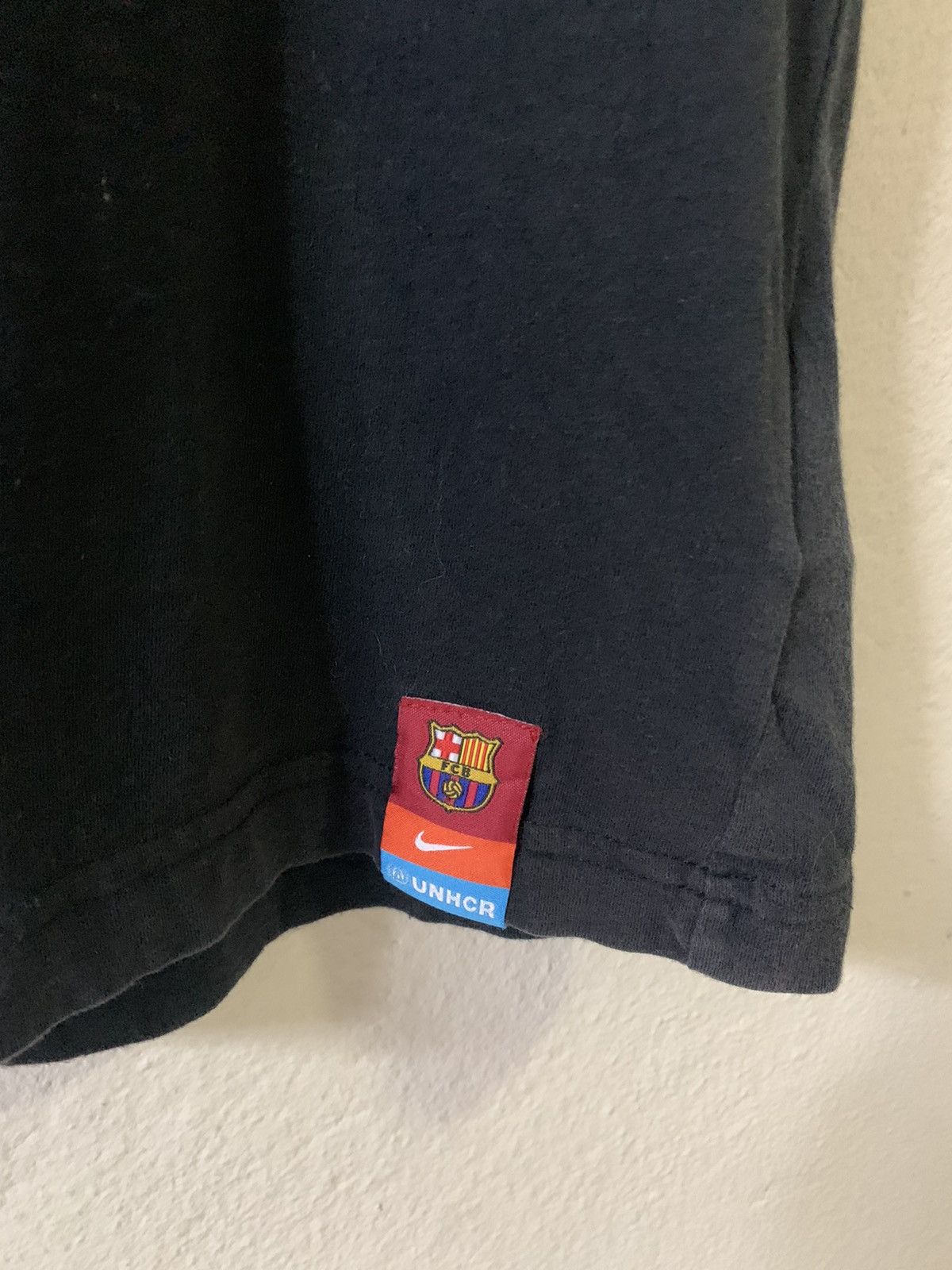 Nike Nike Barcelona Tee Size US L / EU 52-54 / 3 - 5 Thumbnail