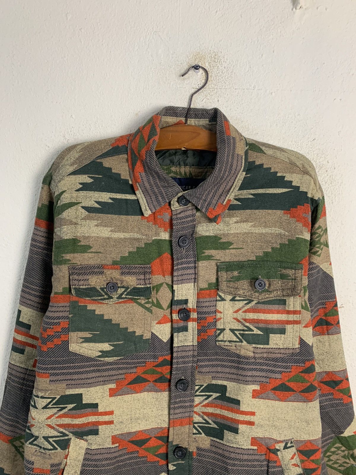 American Eagle Outfitters American Eagle Aztech Navajo Lightly Padded Shirt Size US M / EU 48-50 / 2 - 4 Thumbnail