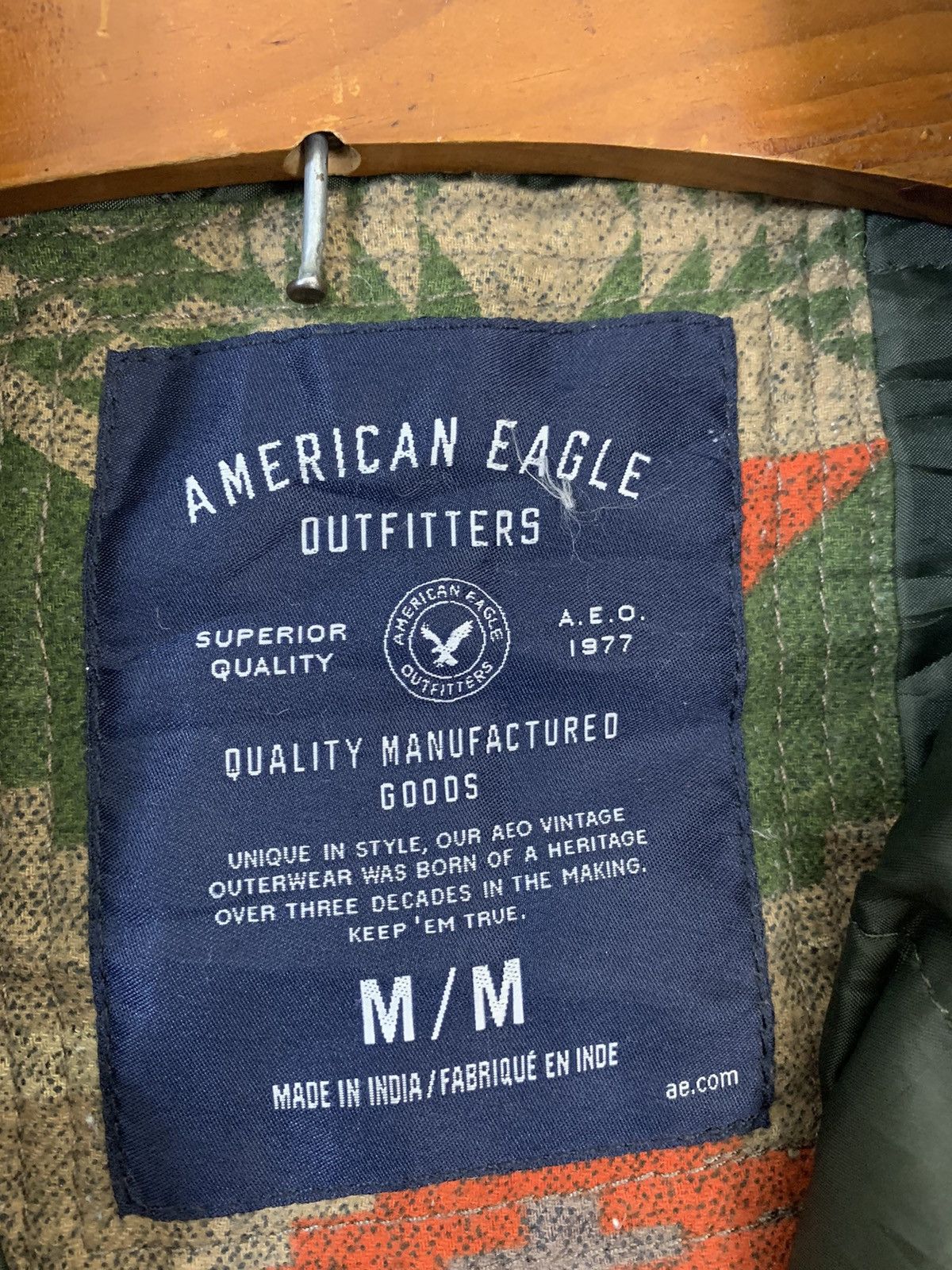 American Eagle Outfitters American Eagle Aztech Navajo Lightly Padded Shirt Size US M / EU 48-50 / 2 - 5 Thumbnail