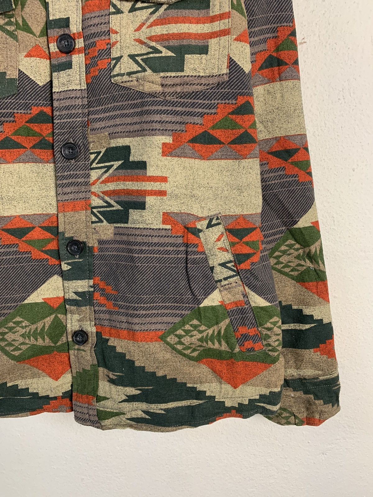 American Eagle Outfitters American Eagle Aztech Navajo Lightly Padded Shirt Size US M / EU 48-50 / 2 - 2 Thumbnail
