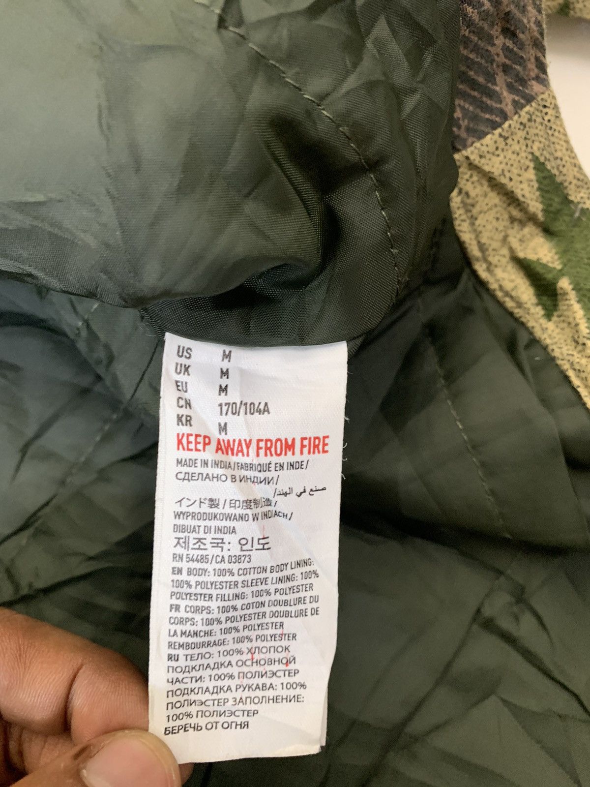 American Eagle Outfitters American Eagle Aztech Navajo Lightly Padded Shirt Size US M / EU 48-50 / 2 - 6 Thumbnail