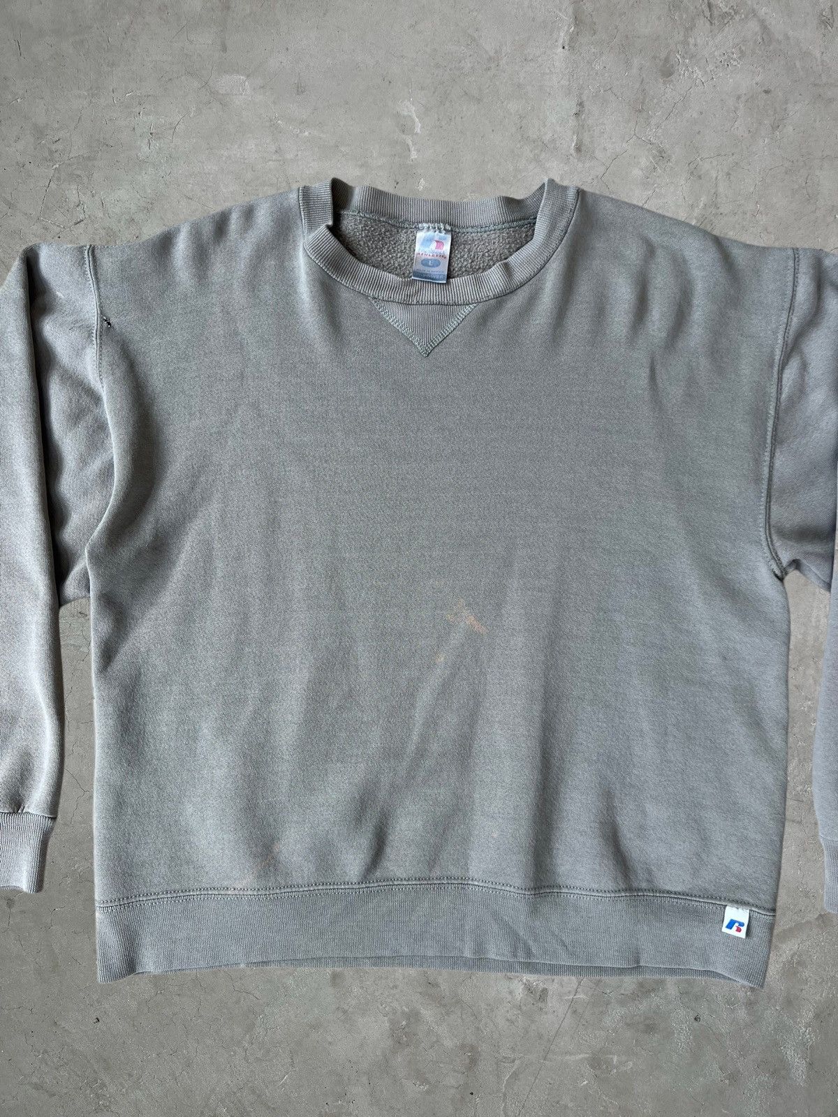 Vintage Vintage Russel Crewneck Size US M / EU 48-50 / 2 - 6 Thumbnail