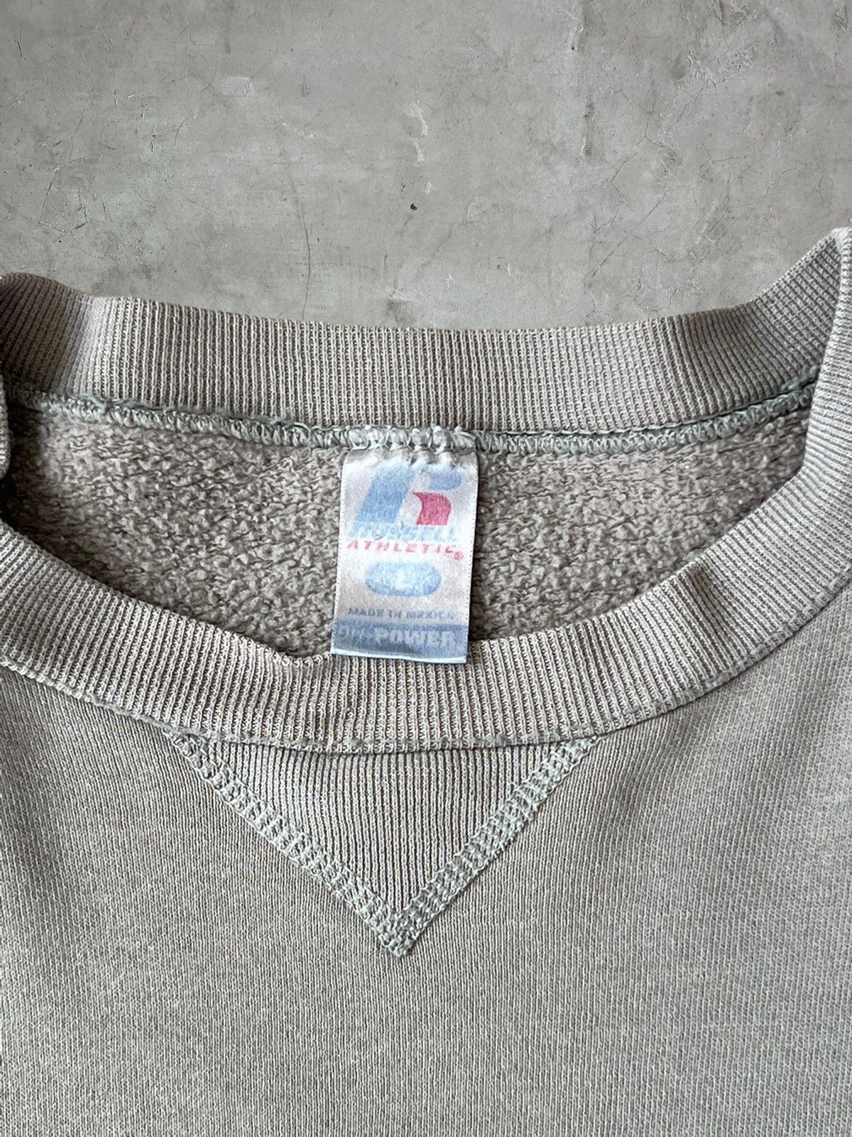 Vintage Vintage Russel Crewneck Size US M / EU 48-50 / 2 - 5 Thumbnail