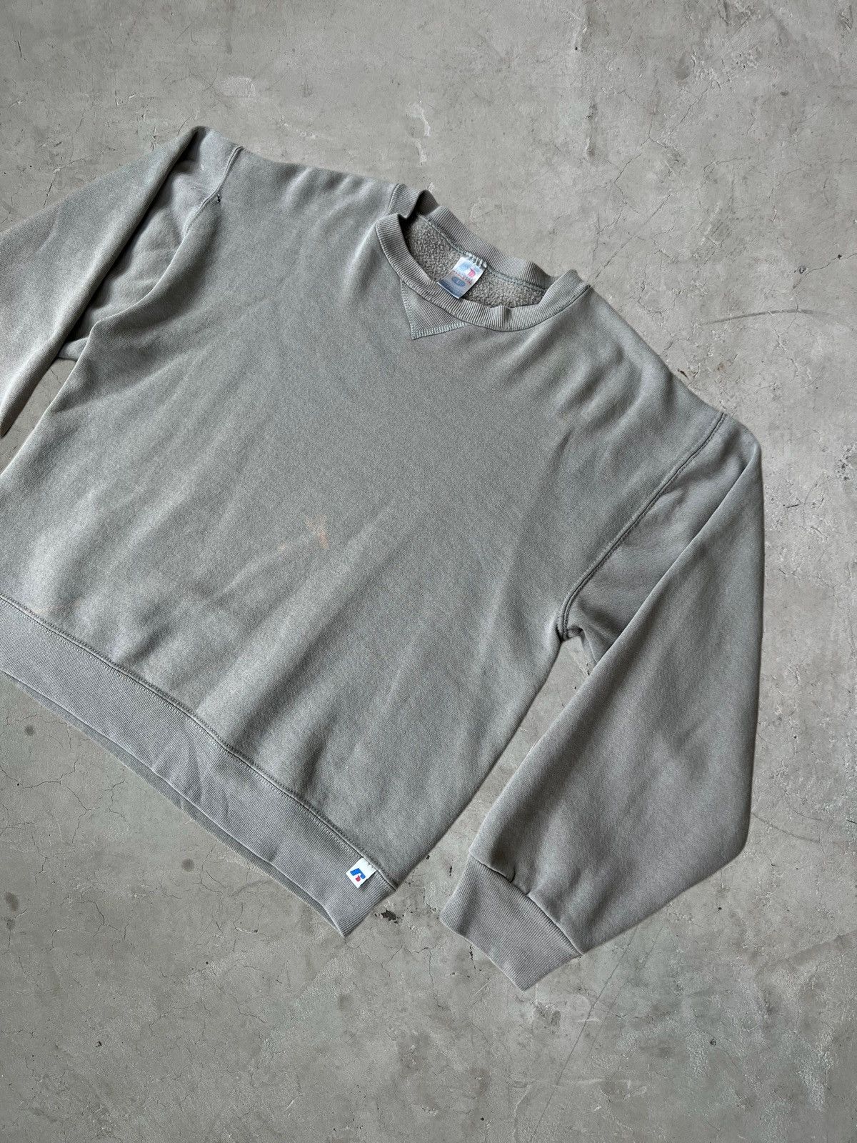 Vintage Vintage Russel Crewneck Size US M / EU 48-50 / 2 - 3 Thumbnail