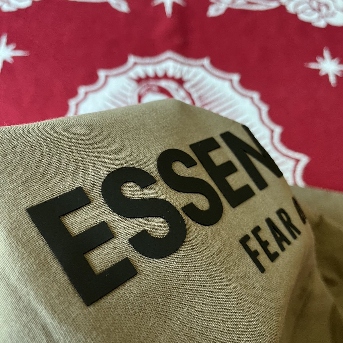 Essentials SS21 Fear of God Essentials T-Shirt Taupe Size XL Size US XL / EU 56 / 4 - 4 Thumbnail
