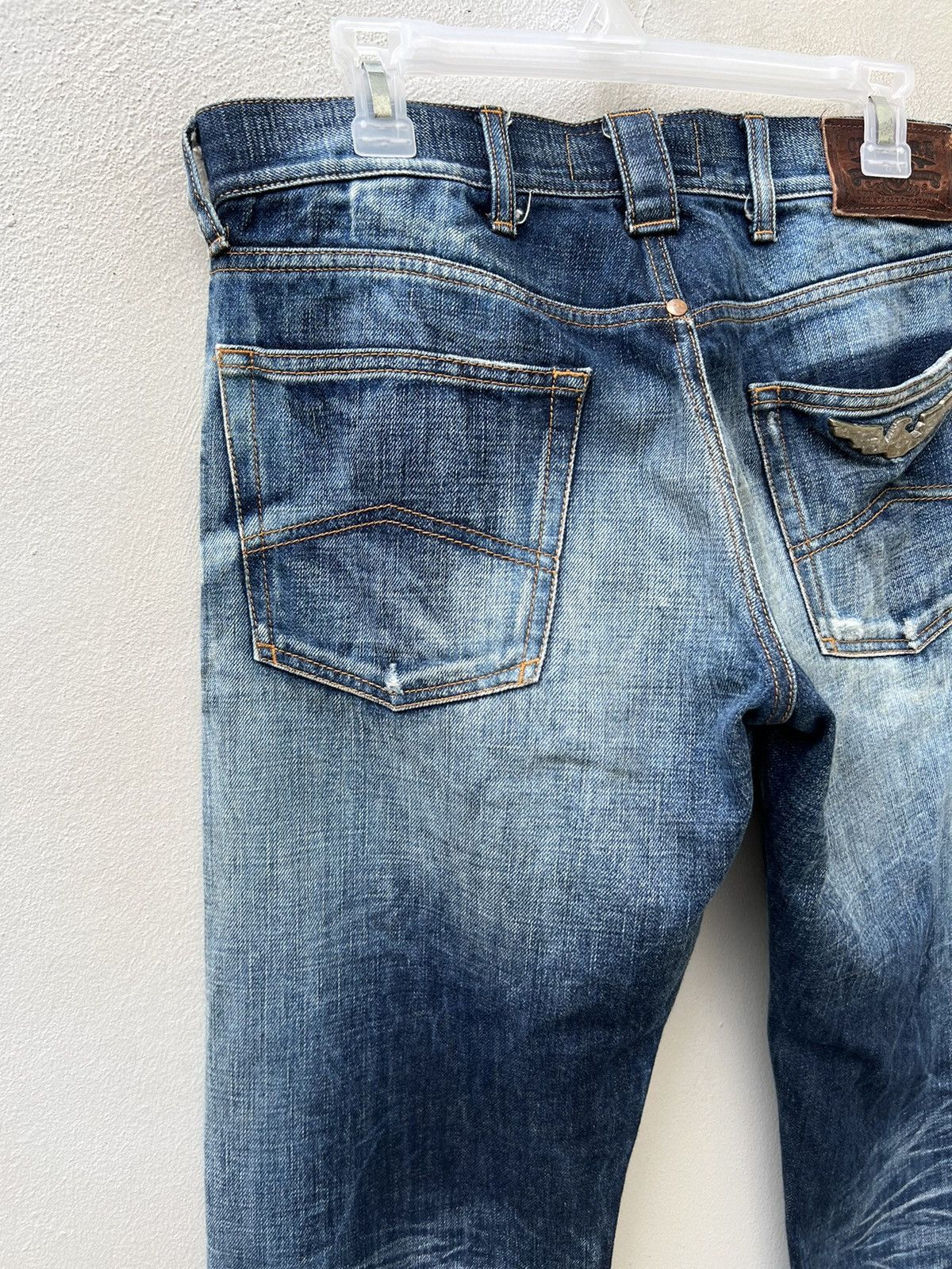 Emporio Armani × Giorgio Armani × Vintage Vintage Armani Jeans Limited Edition Denim Culture Jeans Size US 32 / EU 48 - 16 Thumbnail