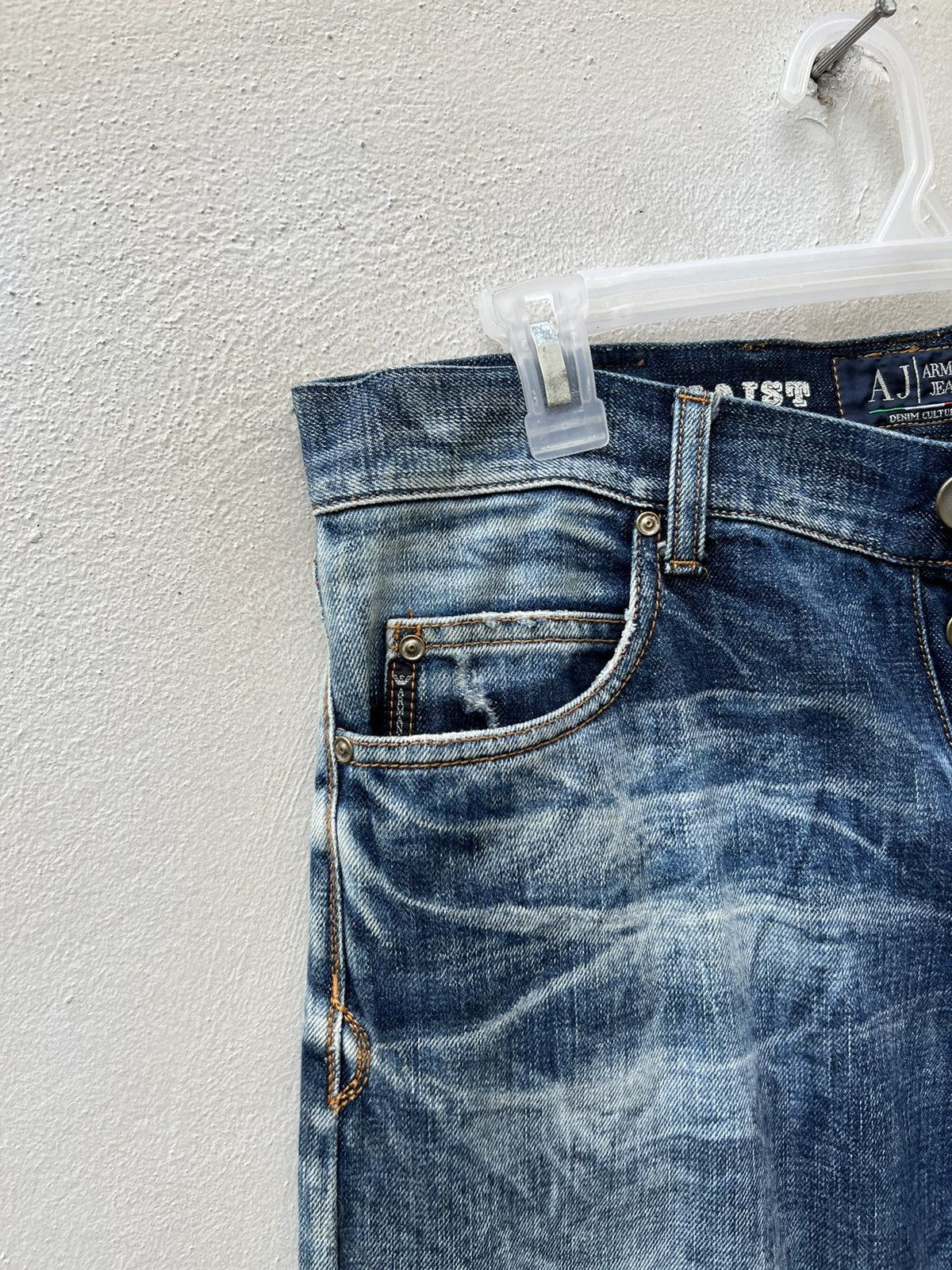 Emporio Armani × Giorgio Armani × Vintage Vintage Armani Jeans Limited Edition Denim Culture Jeans Size US 32 / EU 48 - 8 Thumbnail