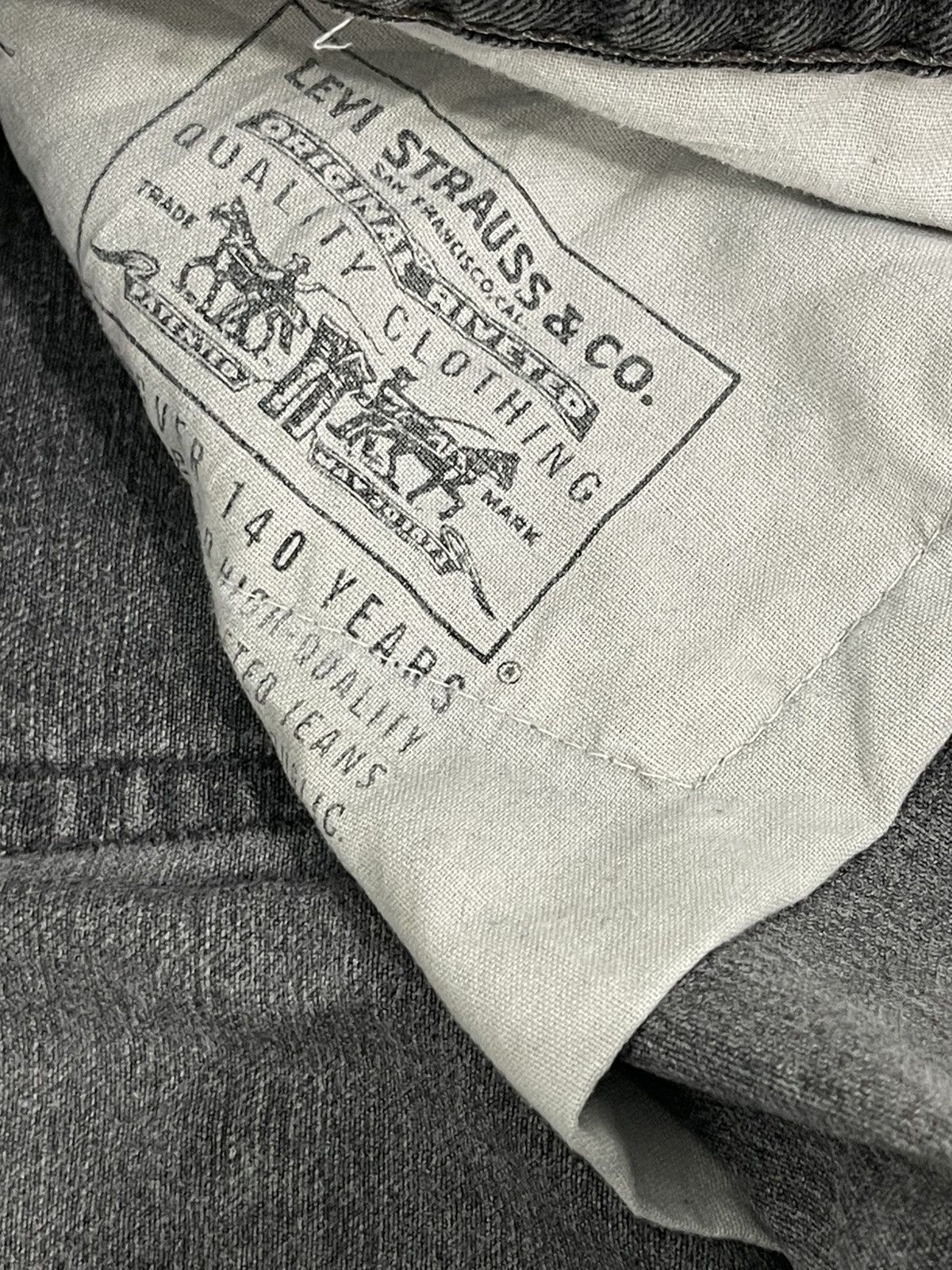 Levi's Vintage Clothing Vtg 90s Levi’s 560 Tapered Made in USA 11🟦 Size US 32 / EU 48 - 16 Thumbnail