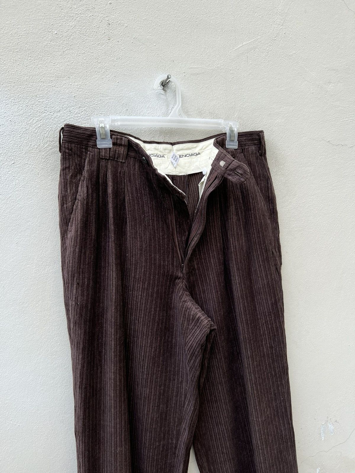 Balenciaga Vintage Balenciaga Paris Baggy Brown Corduroy Trouser Pant Size US 33 - 9 Thumbnail