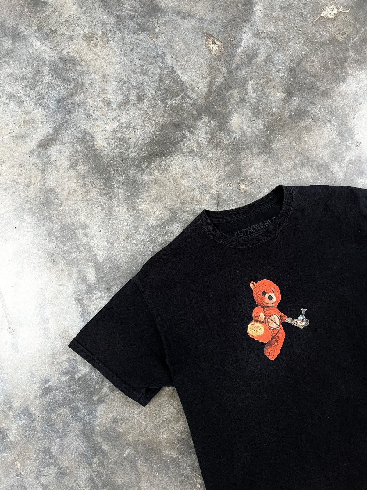 Travis Scott Travis Scott Astroworld Tour Center Bear Tee Black Small Size US S / EU 44-46 / 1 - 2 Thumbnail