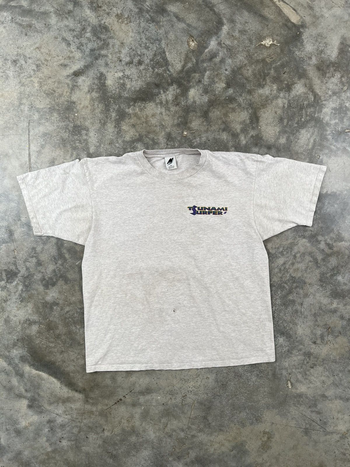Vintage Vintage 90s Grey " The Sunami Surfer" Tee Sz. XL Size US XL / EU 56 / 4 - 4 Thumbnail