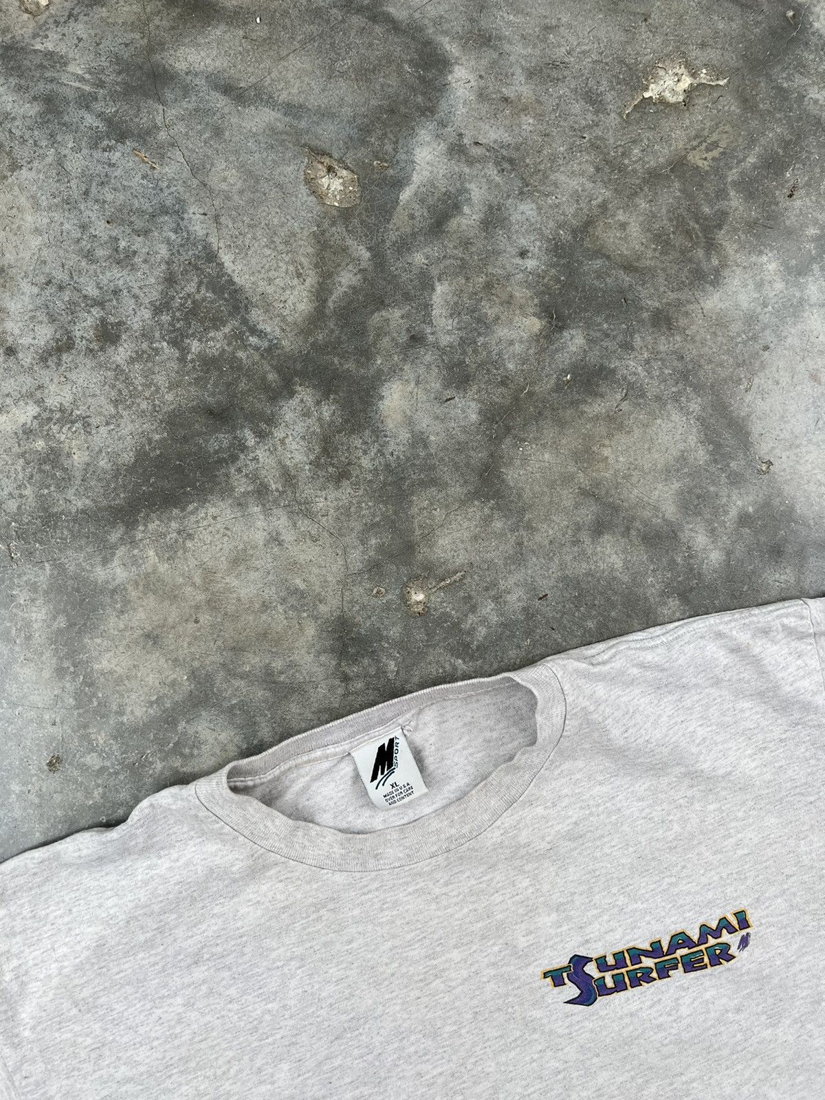 Vintage Vintage 90s Grey " The Sunami Surfer" Tee Sz. XL Size US XL / EU 56 / 4 - 5 Thumbnail