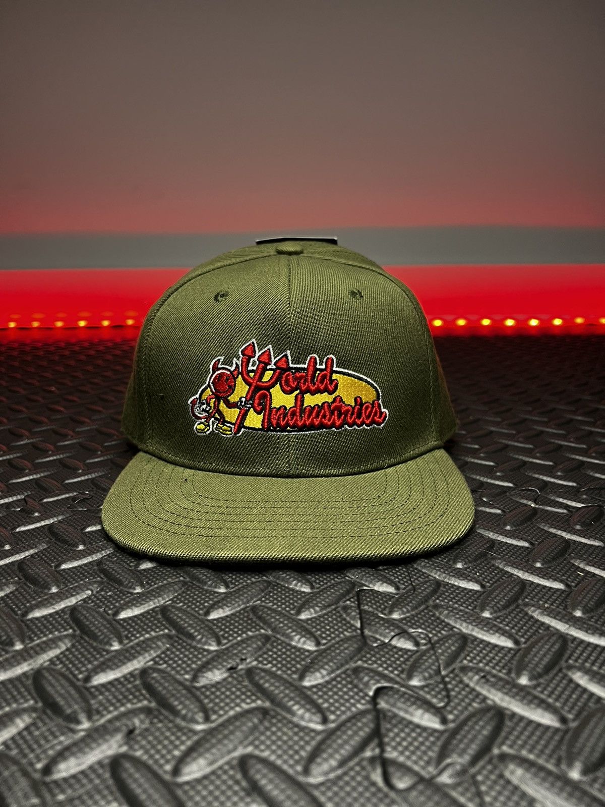 90s WORLD INDUSTRIES Logo 6 Panel Cap 紺 ワールド