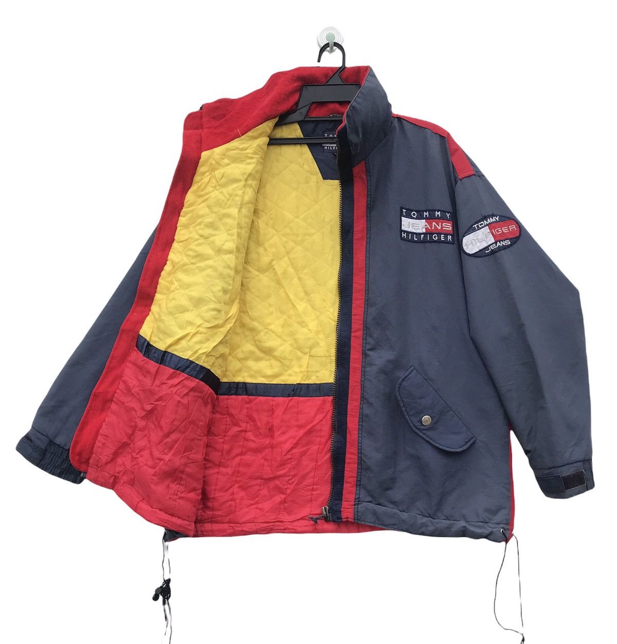 Iconic Tommy Hilfiger Jeans retro hip hop fashion jacket