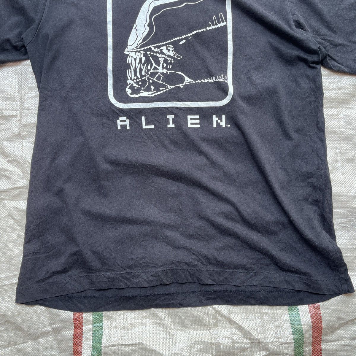 Uniqlo Alien Movie Twentieth Century Fox Film X Uniqlo Copyright Size US L / EU 52-54 / 3 - 13 Thumbnail