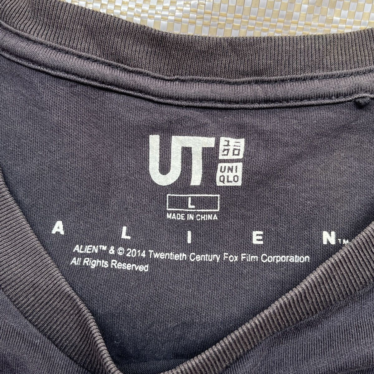 Uniqlo Alien Movie Twentieth Century Fox Film X Uniqlo Copyright Size US L / EU 52-54 / 3 - 7 Thumbnail