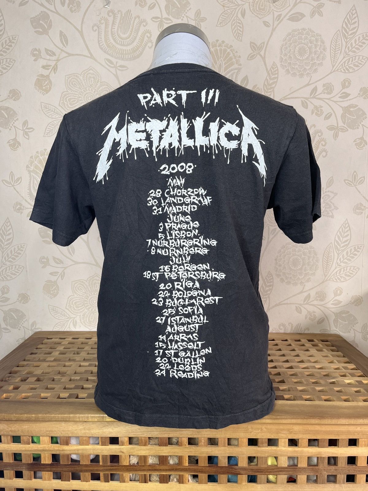 Metallica × Uniqlo Front Logo Metallica Concert Tour 2008 Part III Uniqlo Size US M / EU 48-50 / 2 - 2 Thumbnail