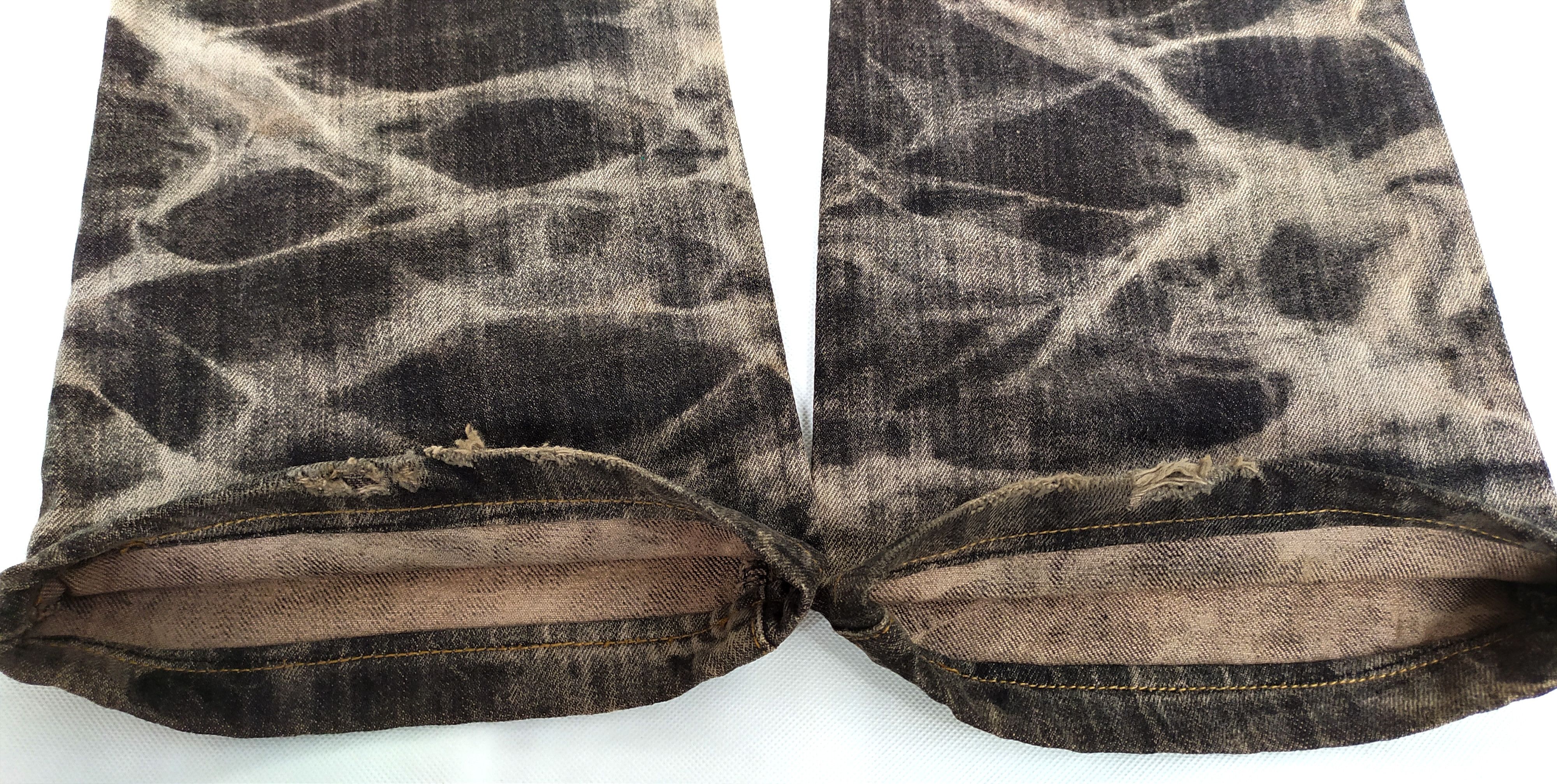 Blue Blue Japan Japanese brand BLUE WAY bleach denim pants Size US 31 - 11 Thumbnail