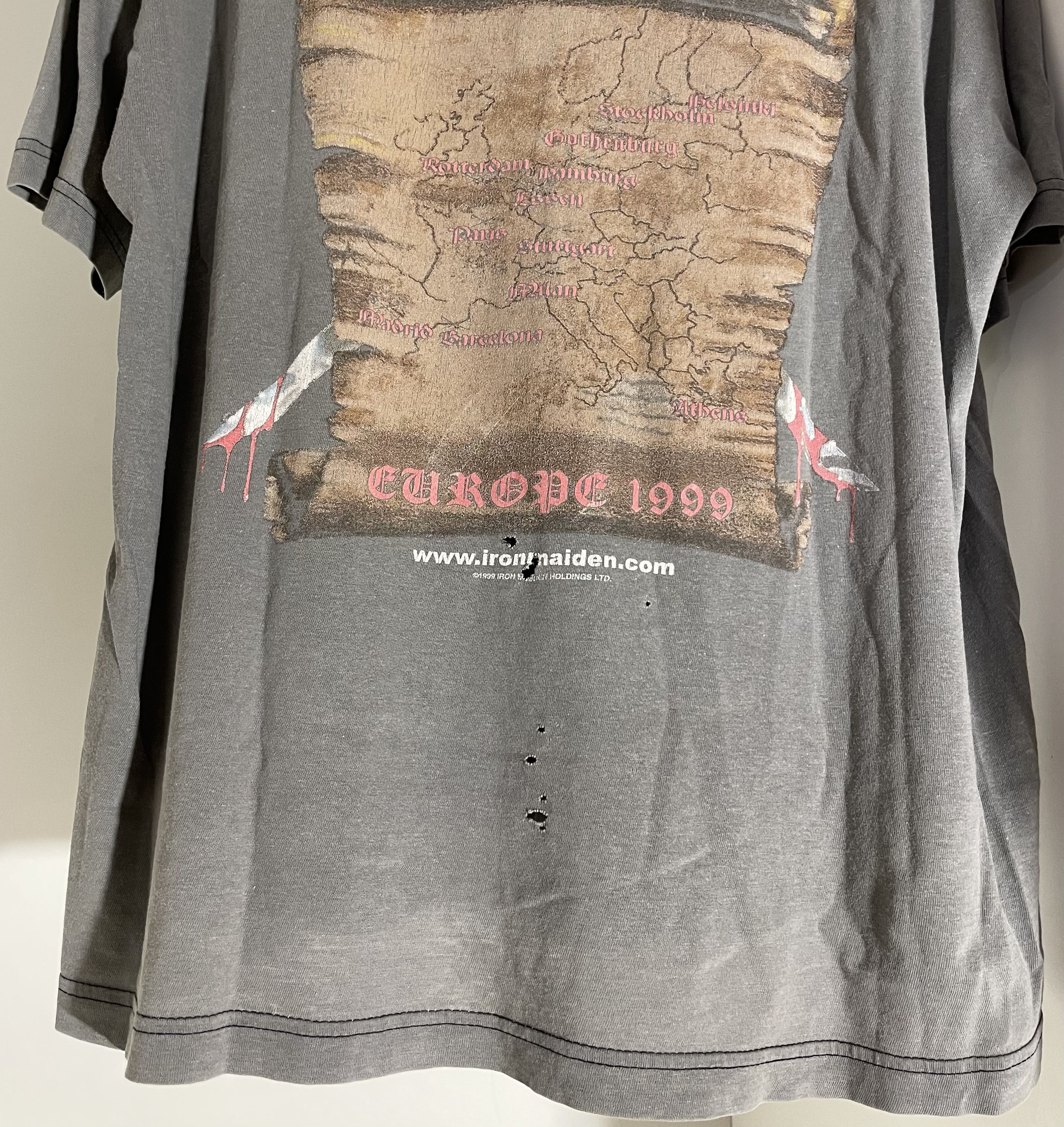 Band Tees Vintage Iron maiden 90s European 1999 tour tee Size US L / EU 52-54 / 3 - 6 Thumbnail