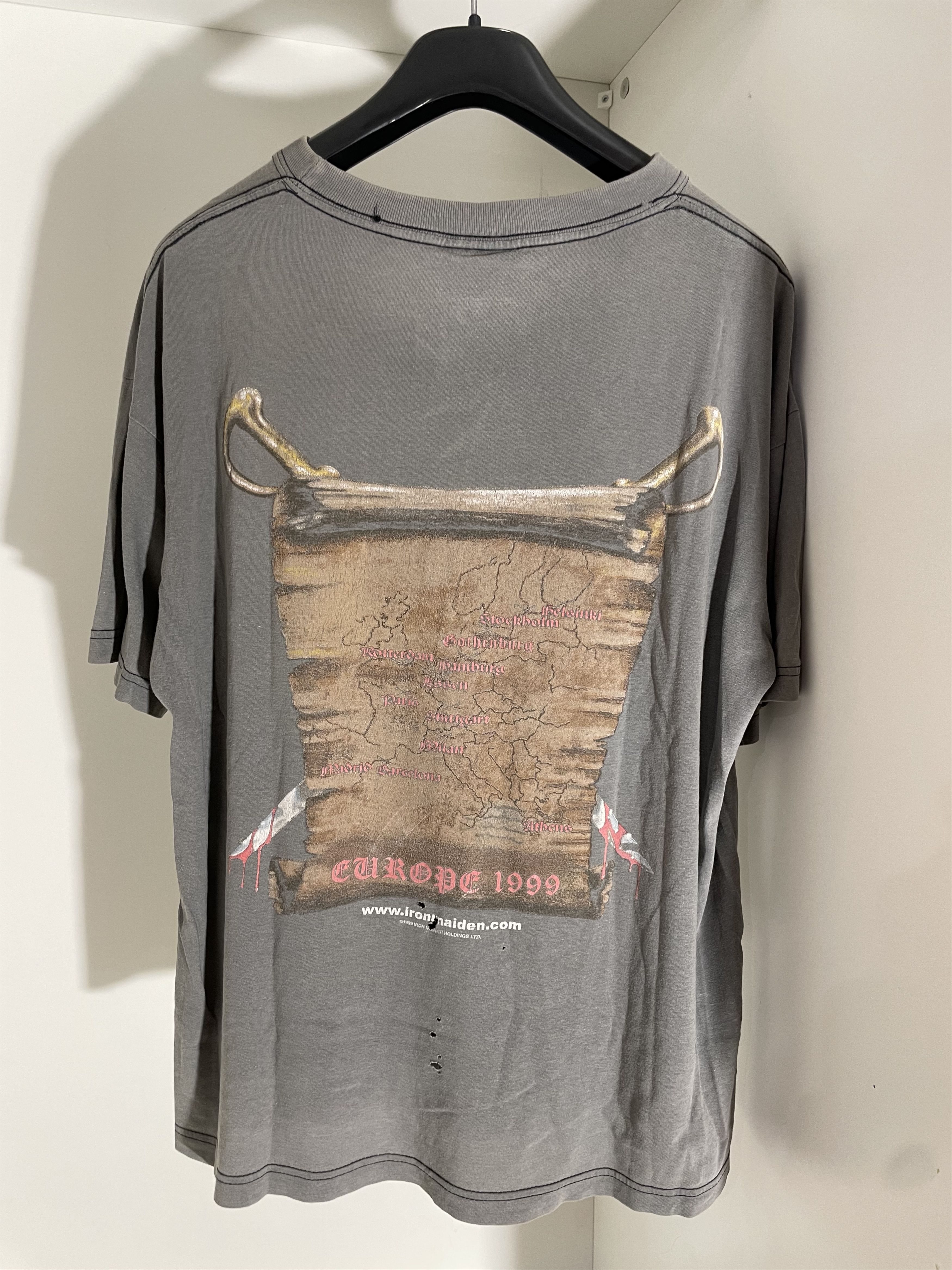 Band Tees Vintage Iron maiden 90s European 1999 tour tee Size US L / EU 52-54 / 3 - 4 Thumbnail
