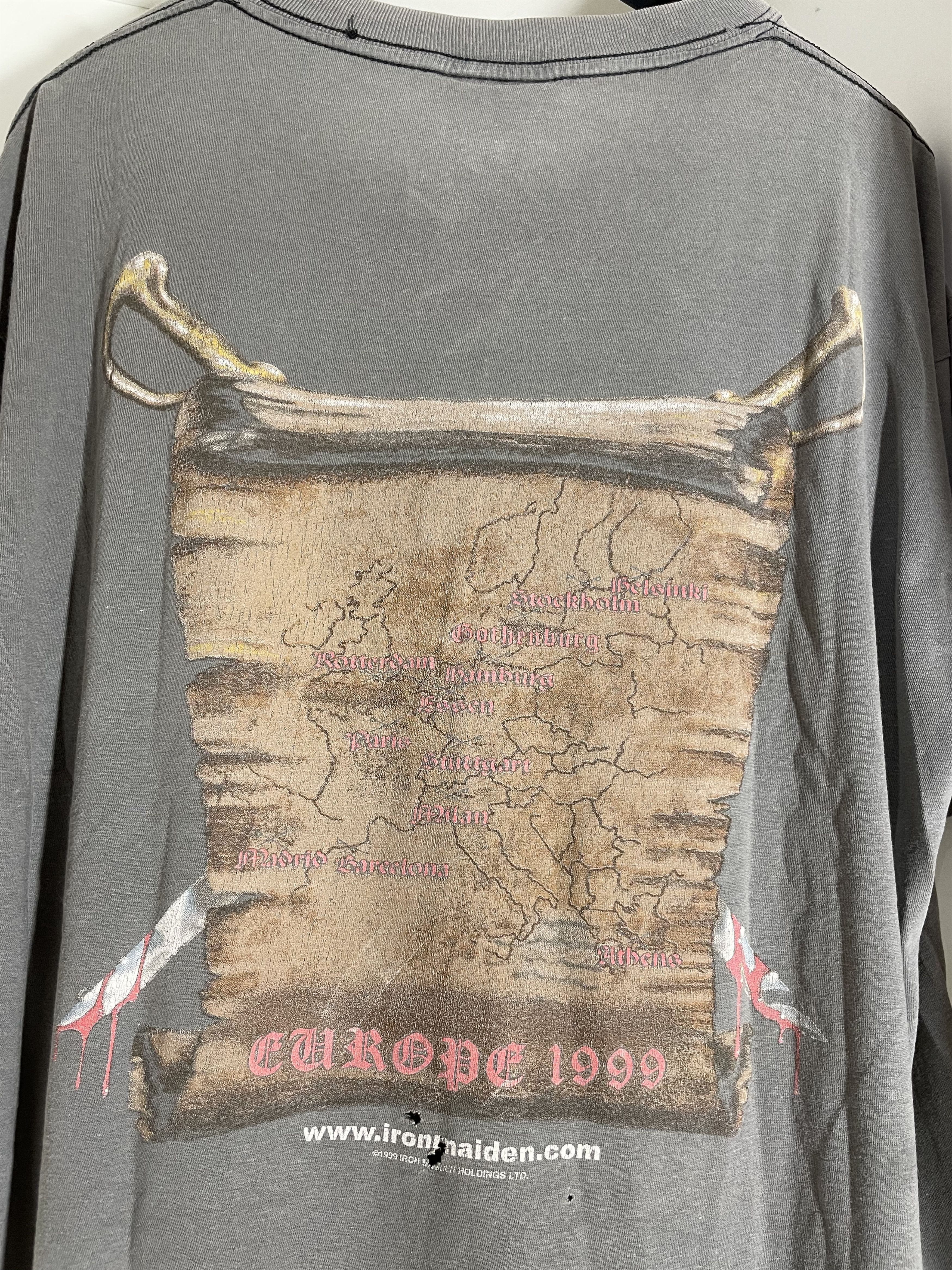 Band Tees Vintage Iron maiden 90s European 1999 tour tee Size US L / EU 52-54 / 3 - 5 Thumbnail