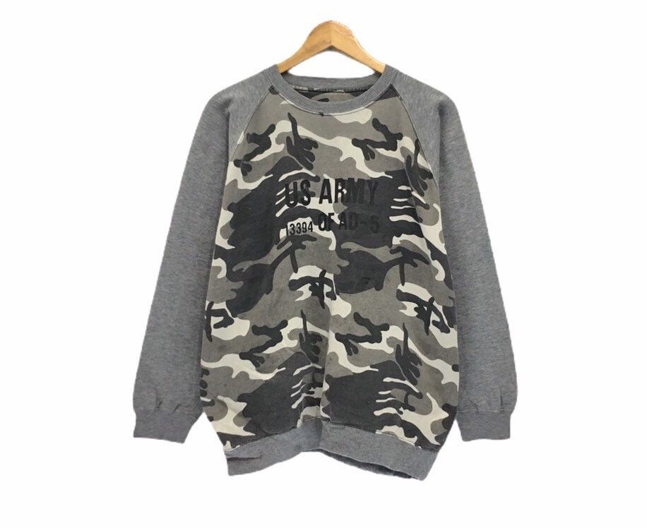 US Army Camouflage Crewneck Sweatshirt Big Logo Spell Out