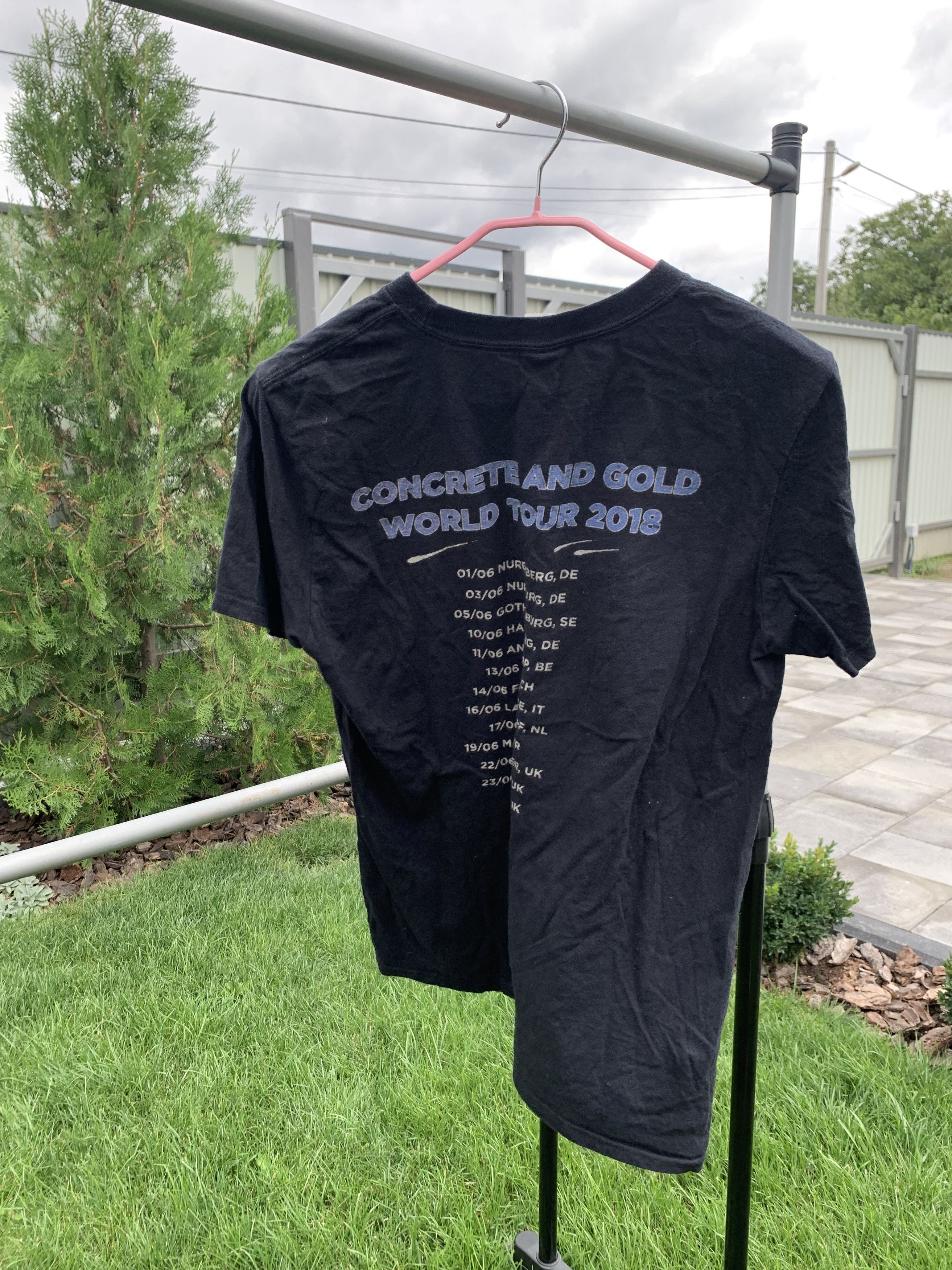 Band Tees Foo Fighters 2018 tour tee Size US M / EU 48-50 / 2 - 2 Thumbnail