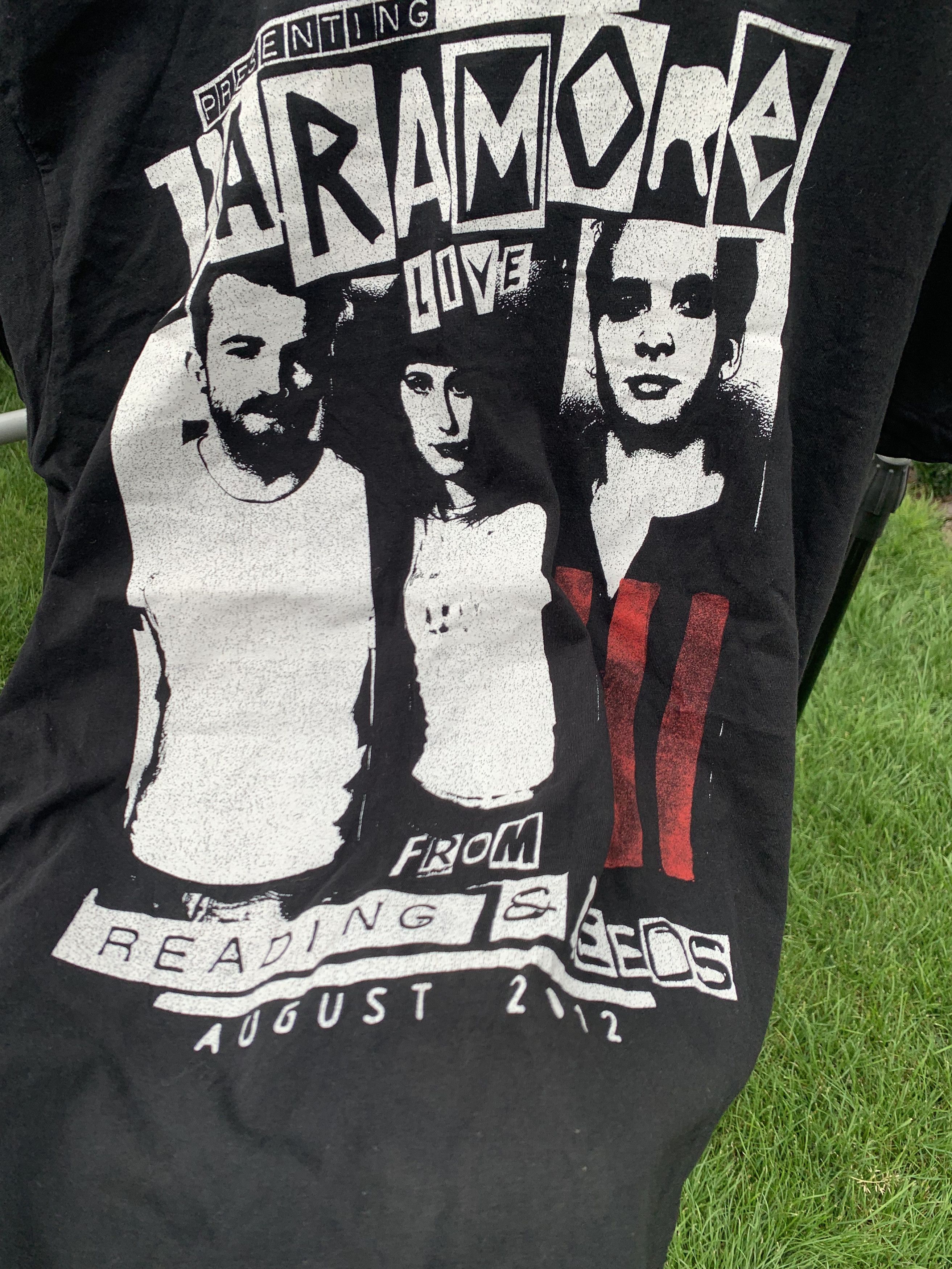 Band Tees Vintage Paramore Live 2012 tee Size US M / EU 48-50 / 2 - 5 Thumbnail