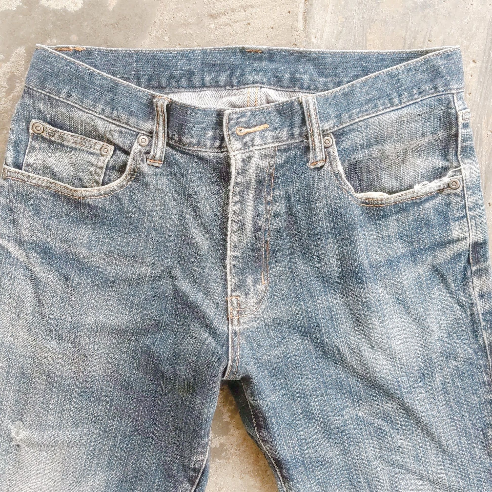 Japanese Brand Vintage Japanese Faded Distressed Denim Jean Pants W30 Size US 30 / EU 46 - 2 Thumbnail