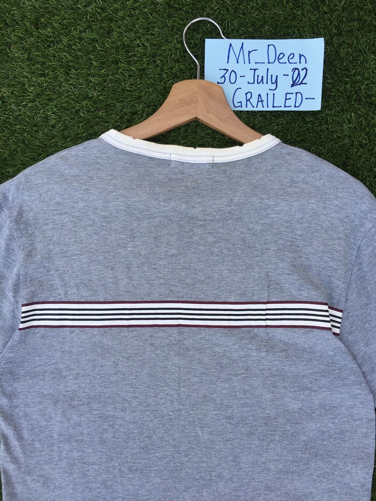 Burberry Vintage Burberry Logo Tshirt Size US S / EU 44-46 / 1 - 17 Thumbnail